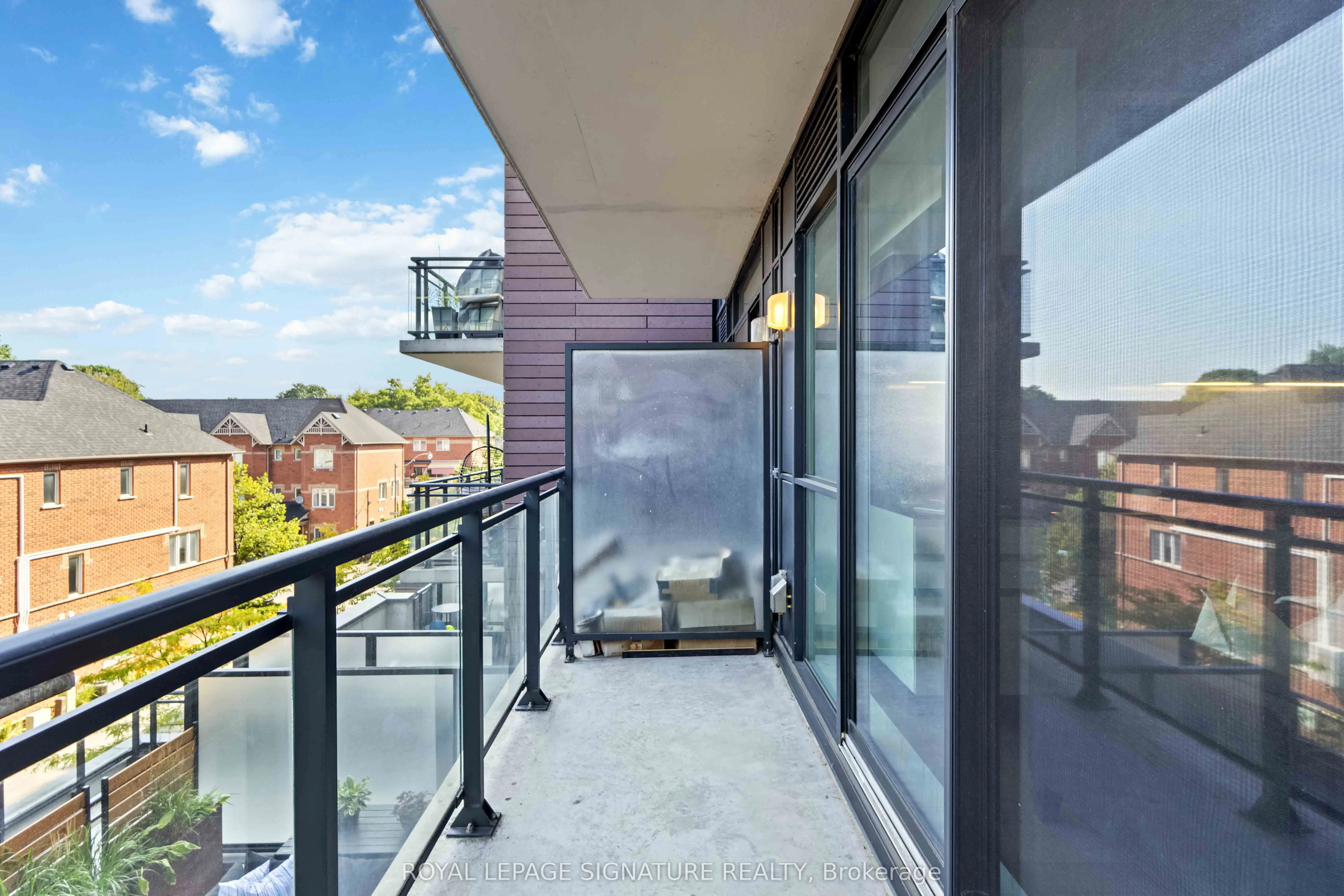 1190 Dundas Street E, #406