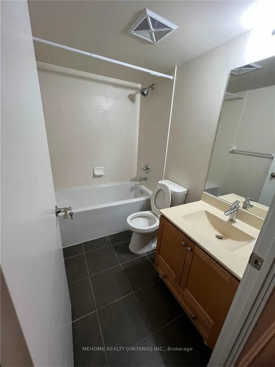 135 Village Green Square, #3222