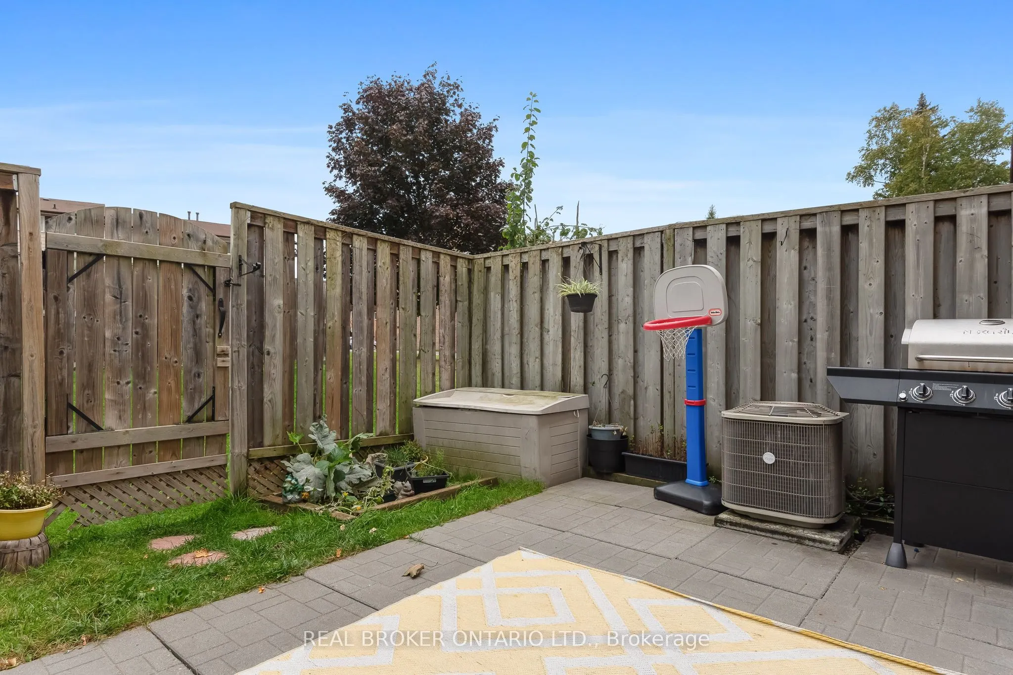321 Blackthorn Street, #37