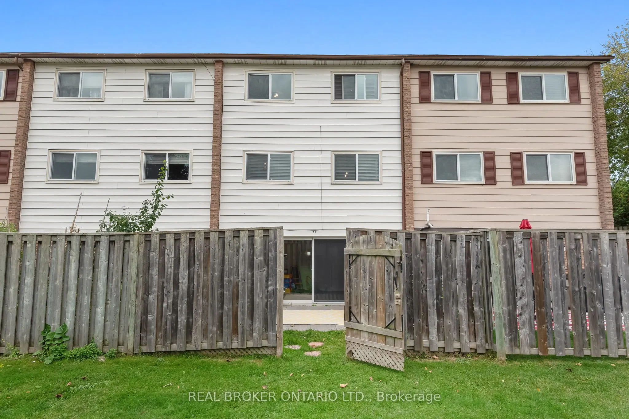 321 Blackthorn Street, #37