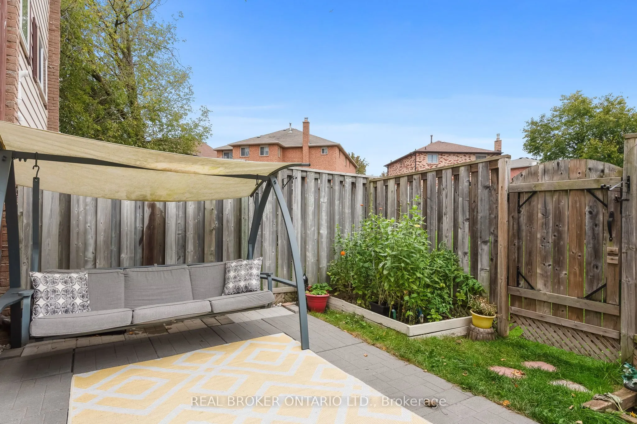321 Blackthorn Street, #37