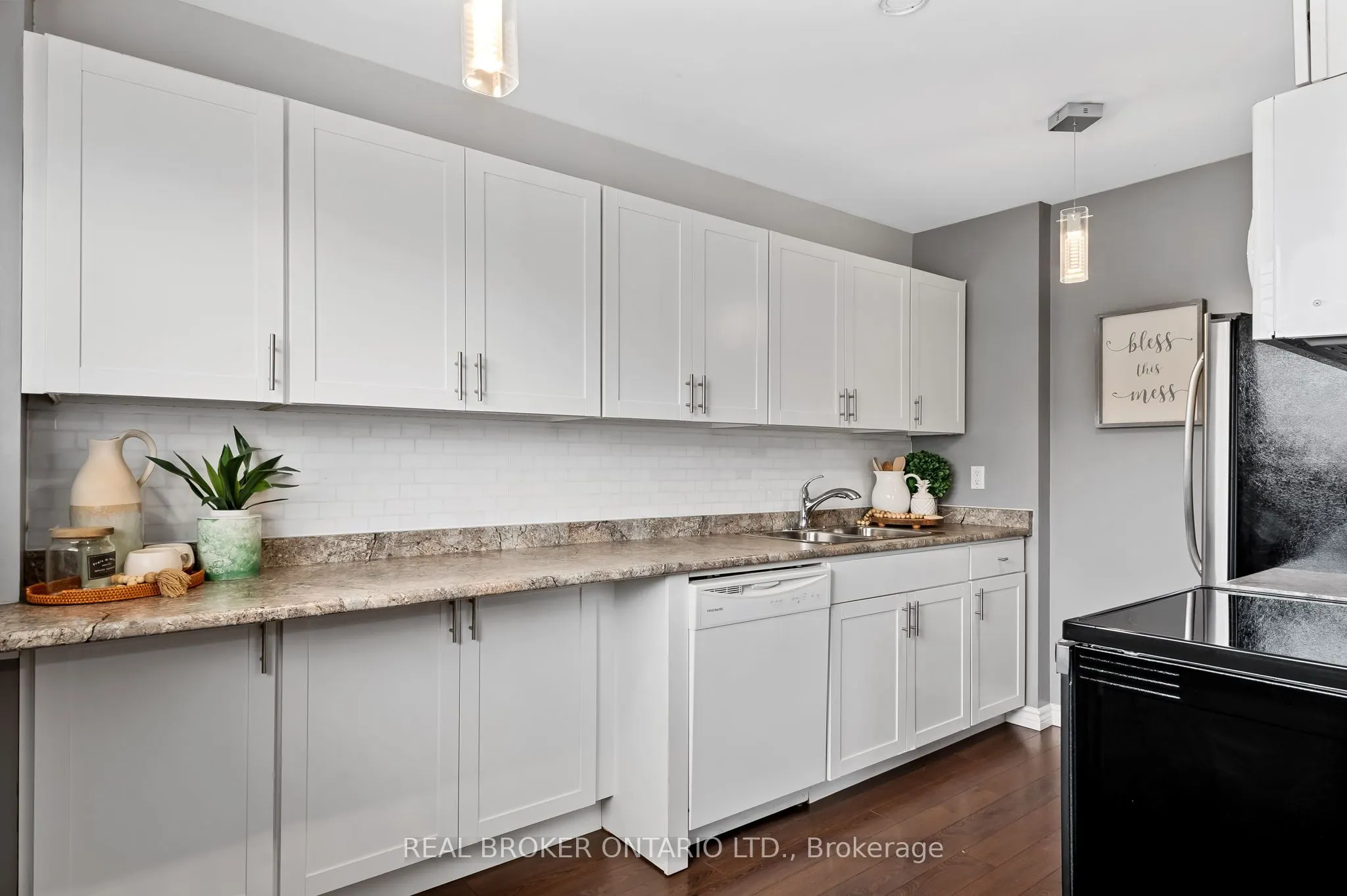 321 Blackthorn Street, #37