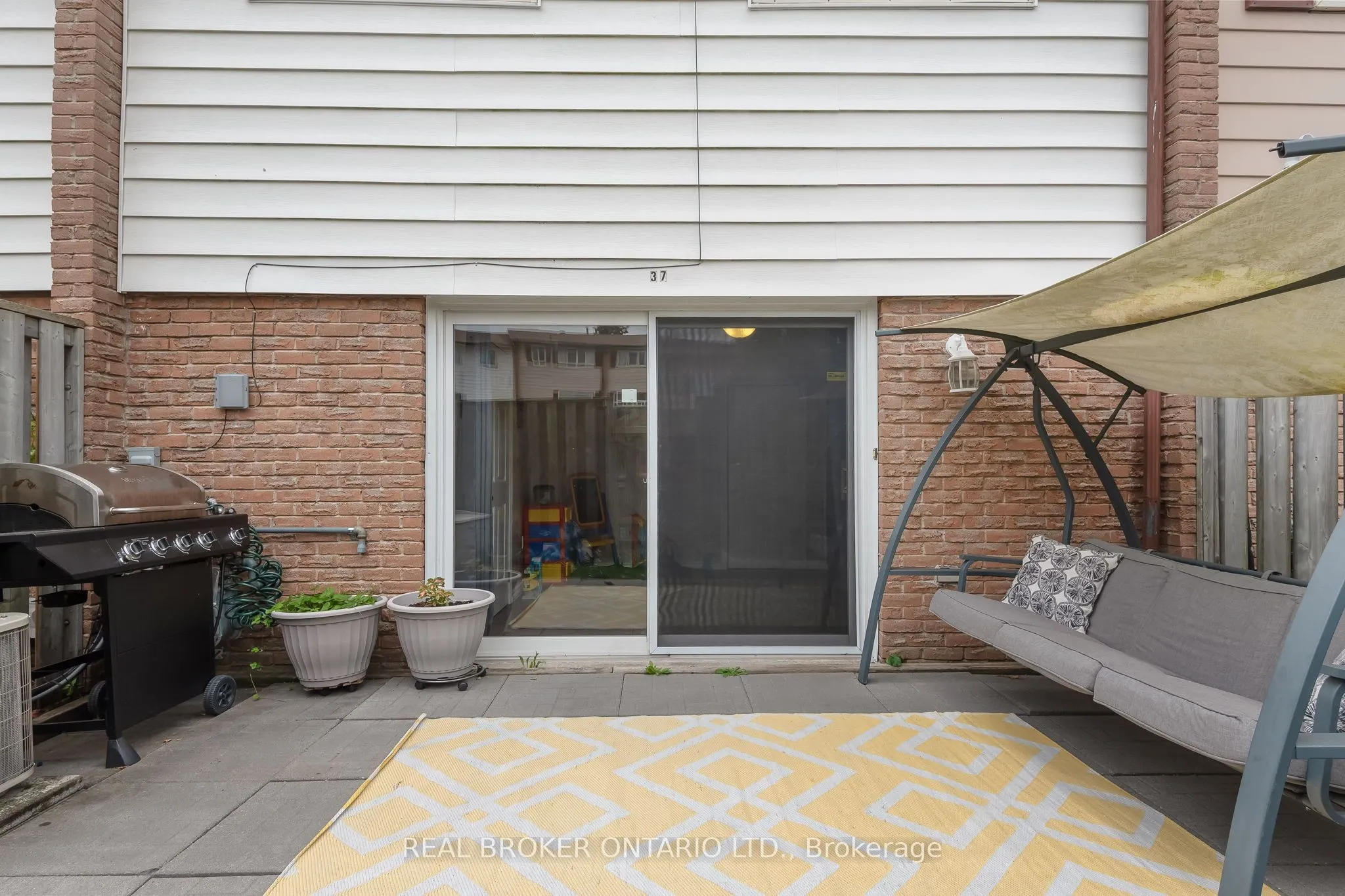 321 Blackthorn Street, #37