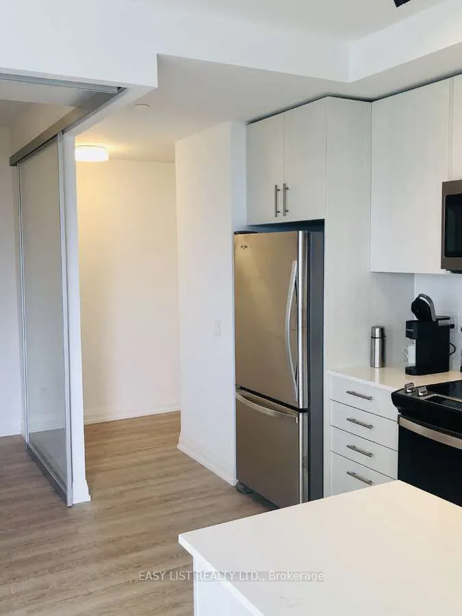 286 Main Street, #8