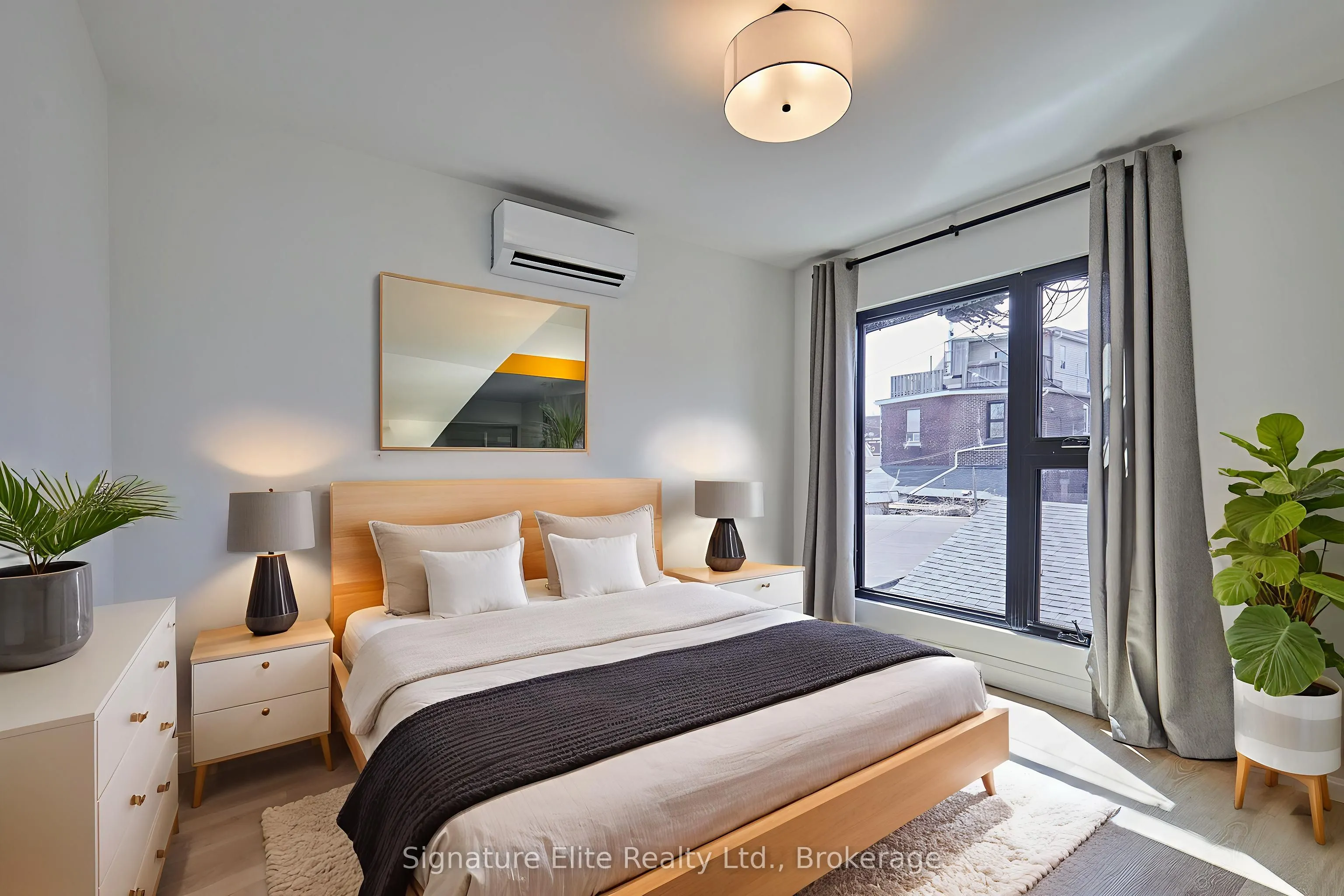 200 Heward Avenue, #Laneway