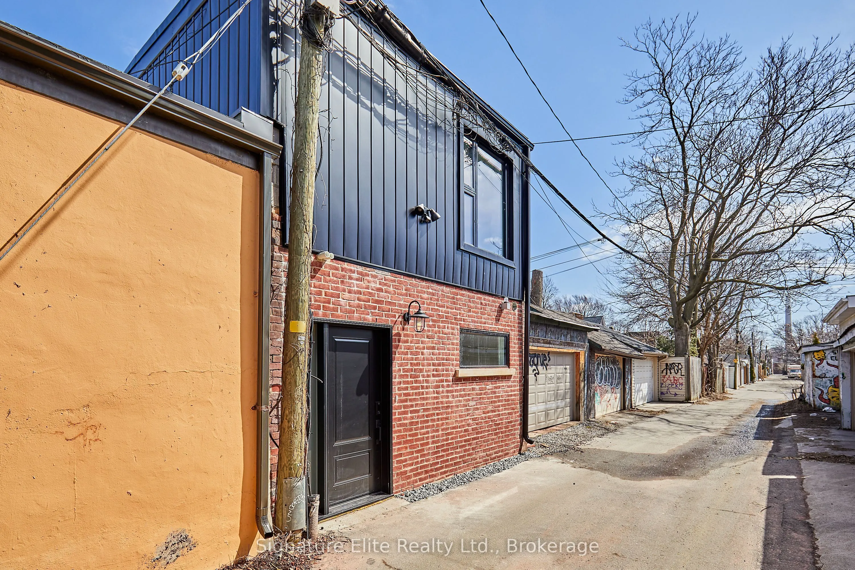 200 Heward Avenue, #Laneway