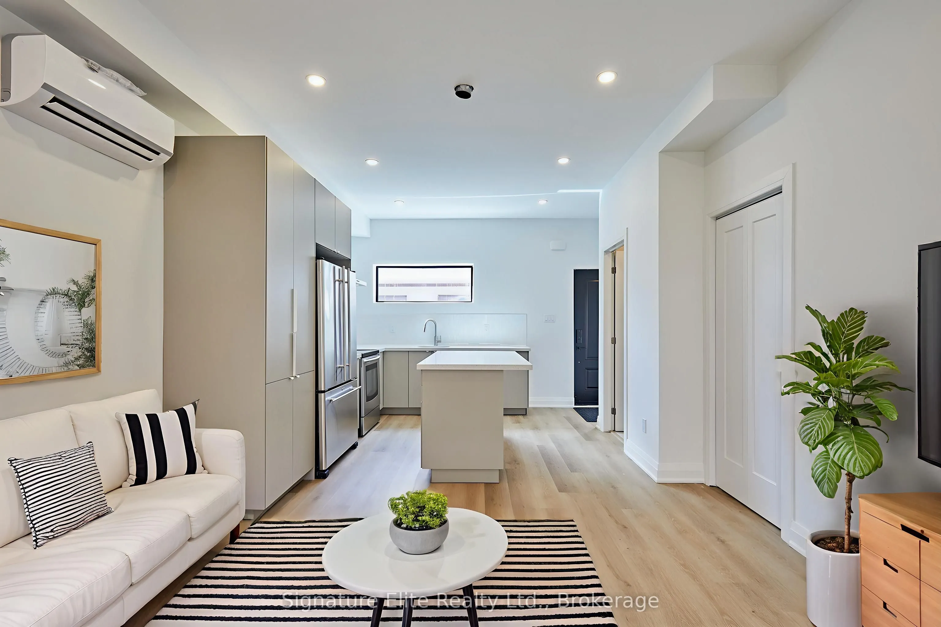 200 Heward Avenue, #Laneway