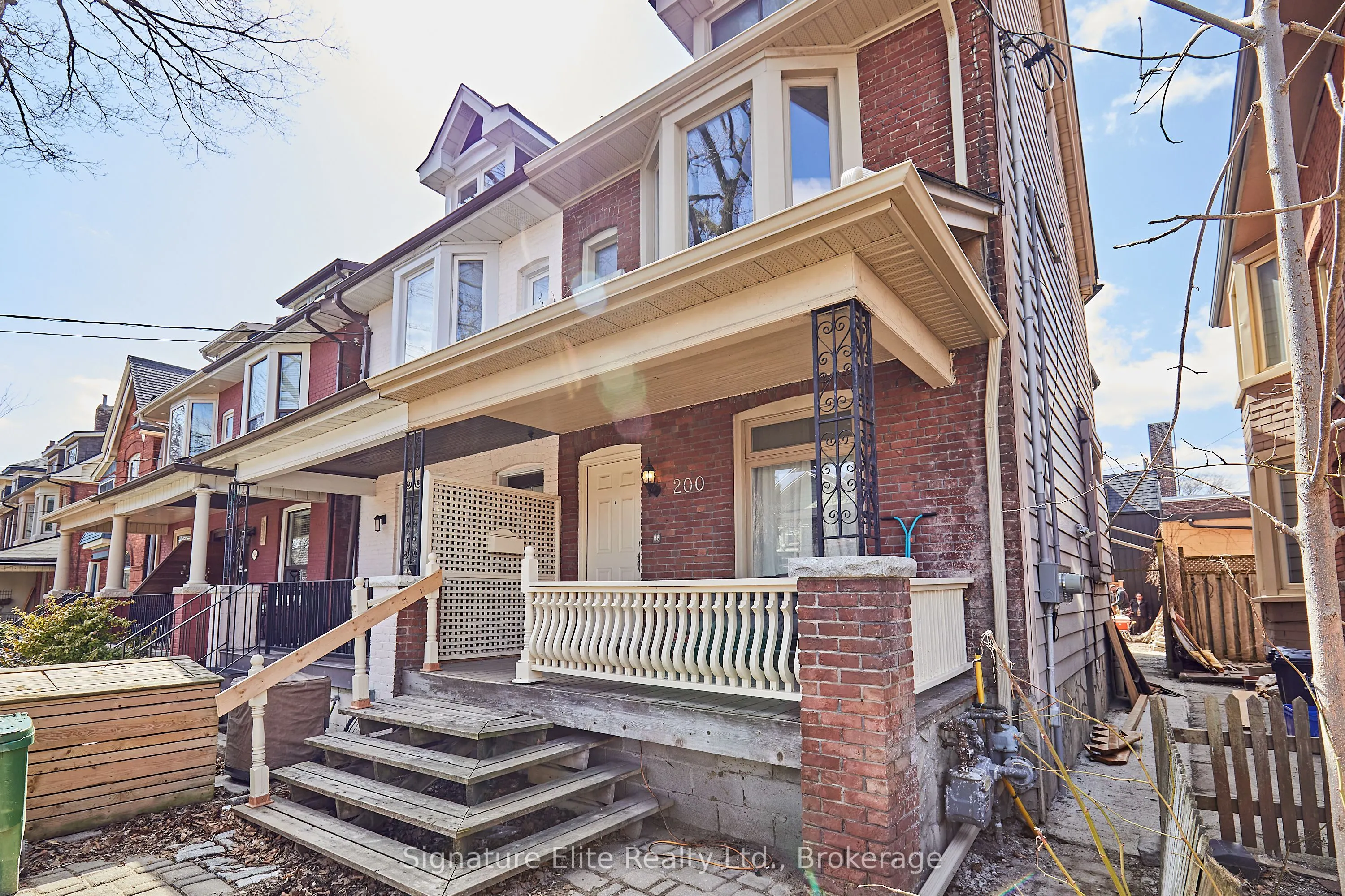 200 Heward Avenue, #Laneway
