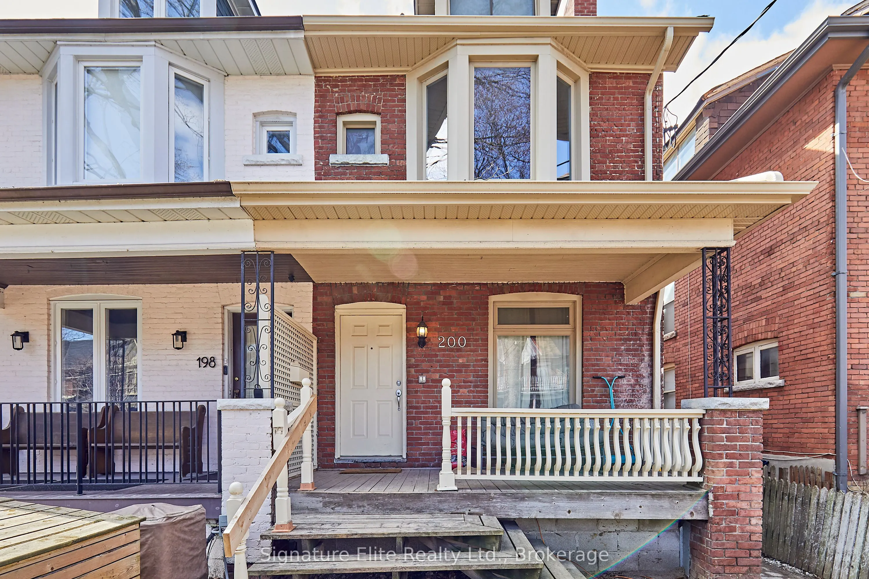 200 Heward Avenue, #Laneway