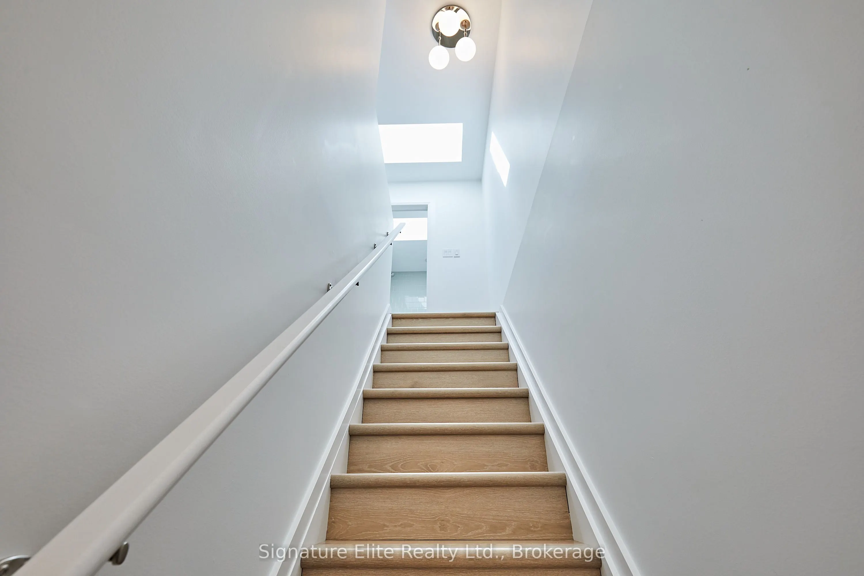 200 Heward Avenue, #Laneway
