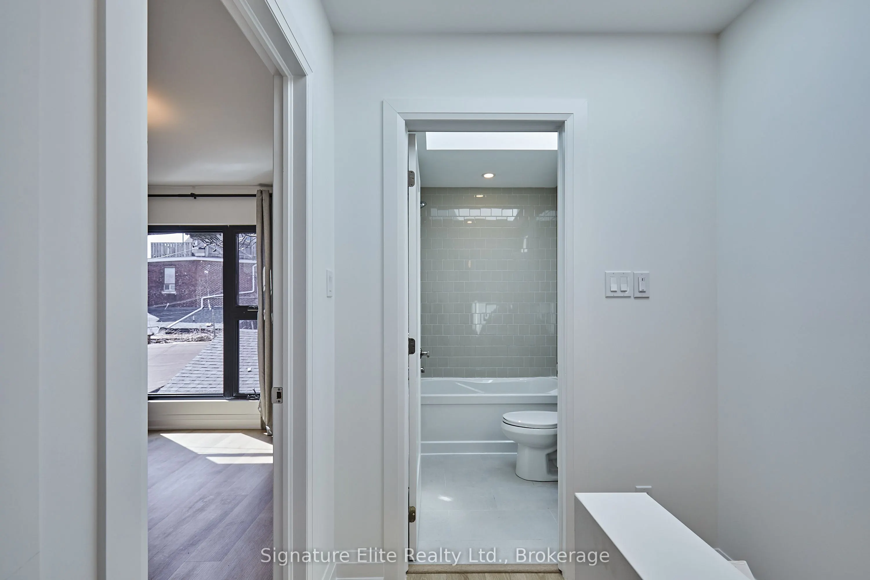 200 Heward Avenue, #Laneway