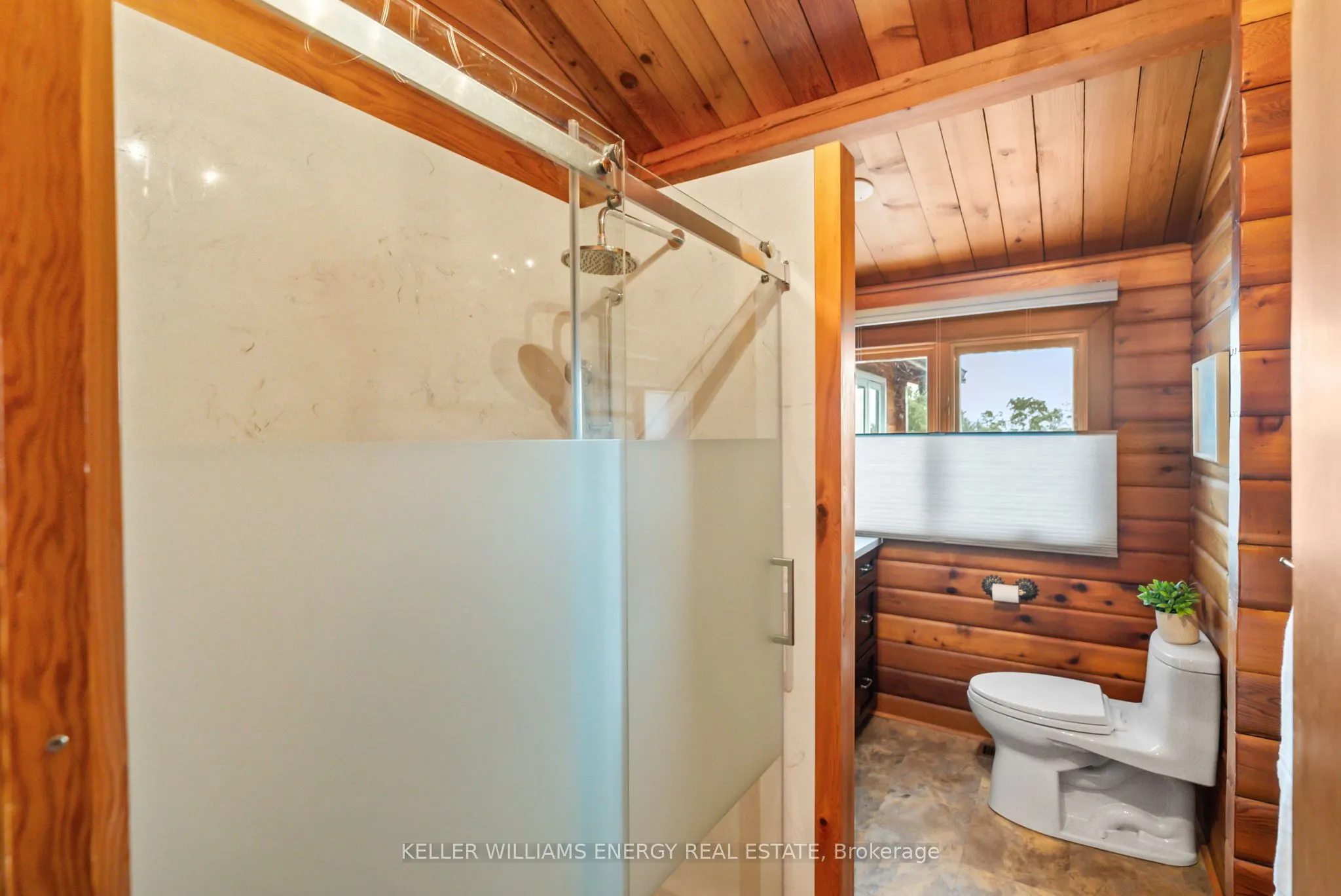 7368 Mercer Road