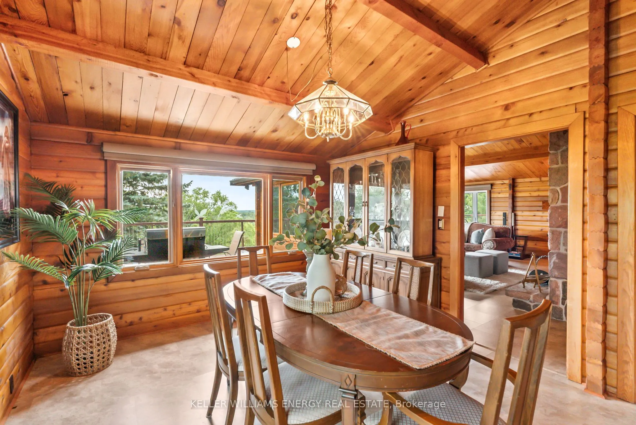 7368 Mercer Road