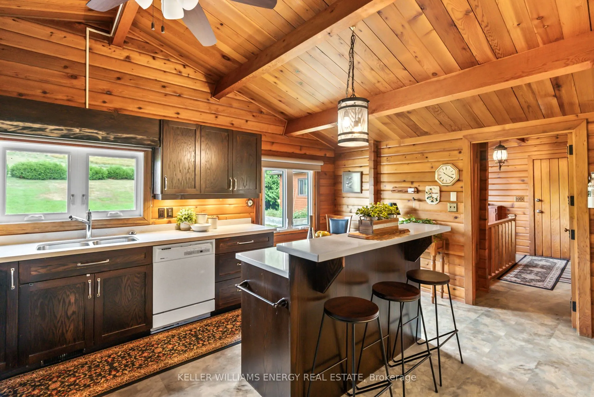 7368 Mercer Road