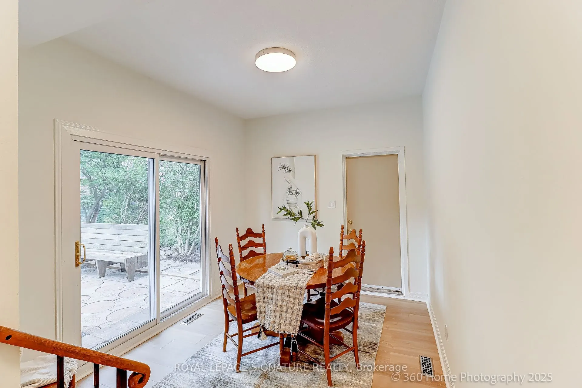 1943 Faylee Crescent