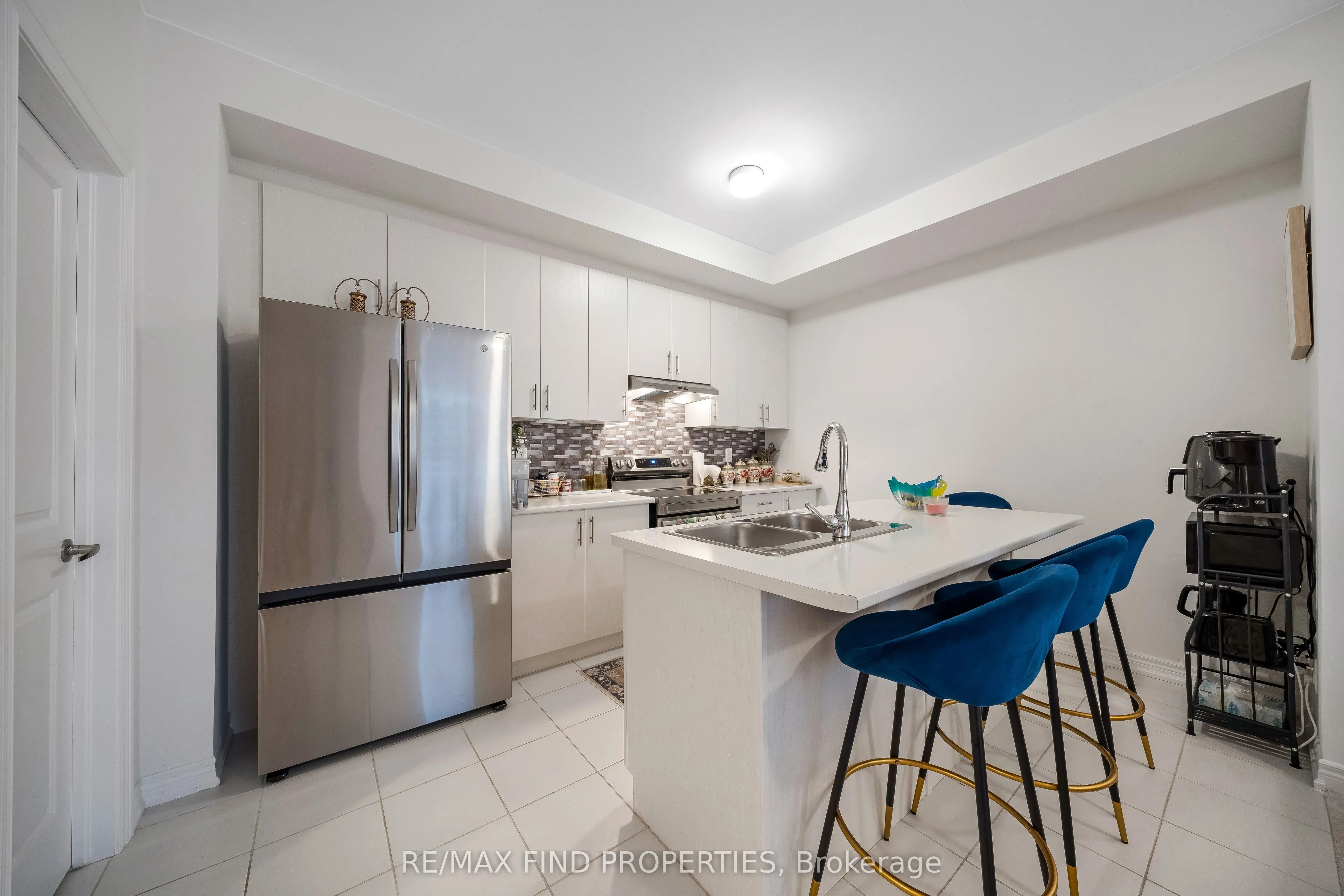 1125 Lockie Drive
