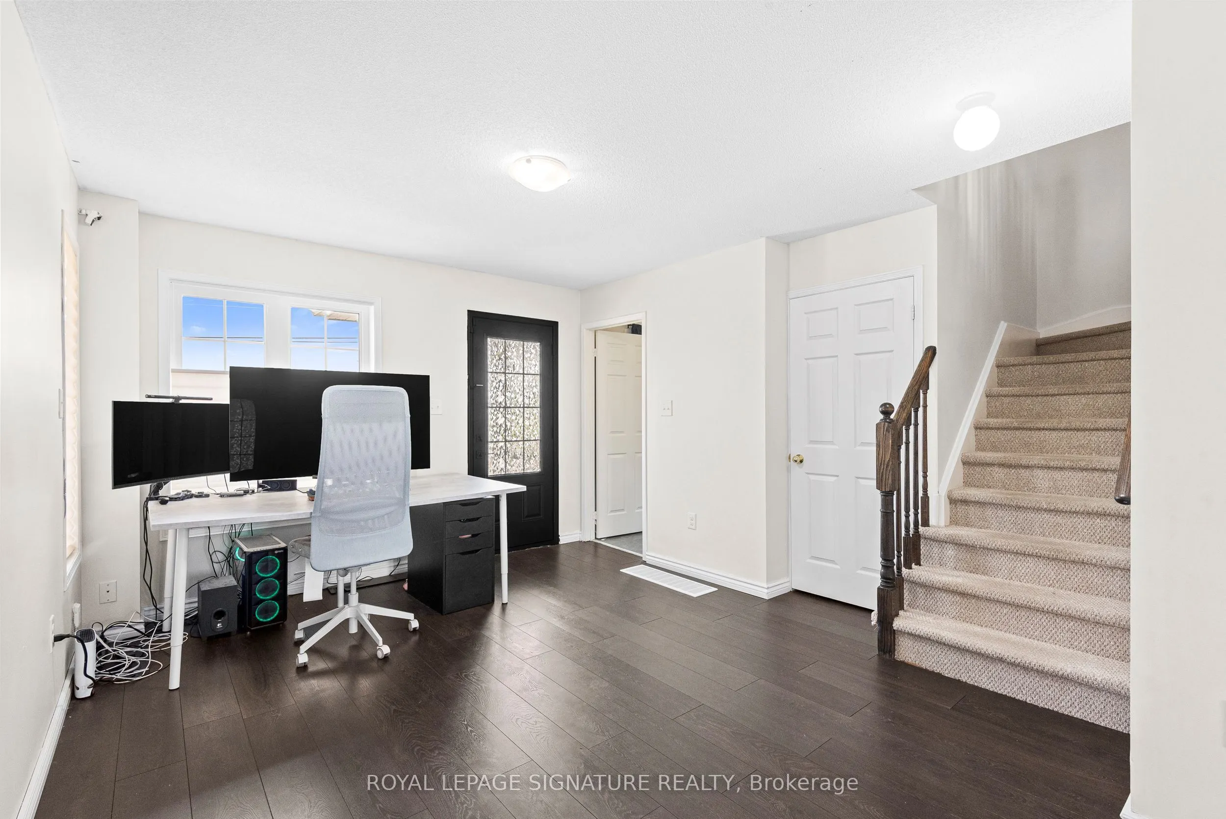 898 Audley Road N