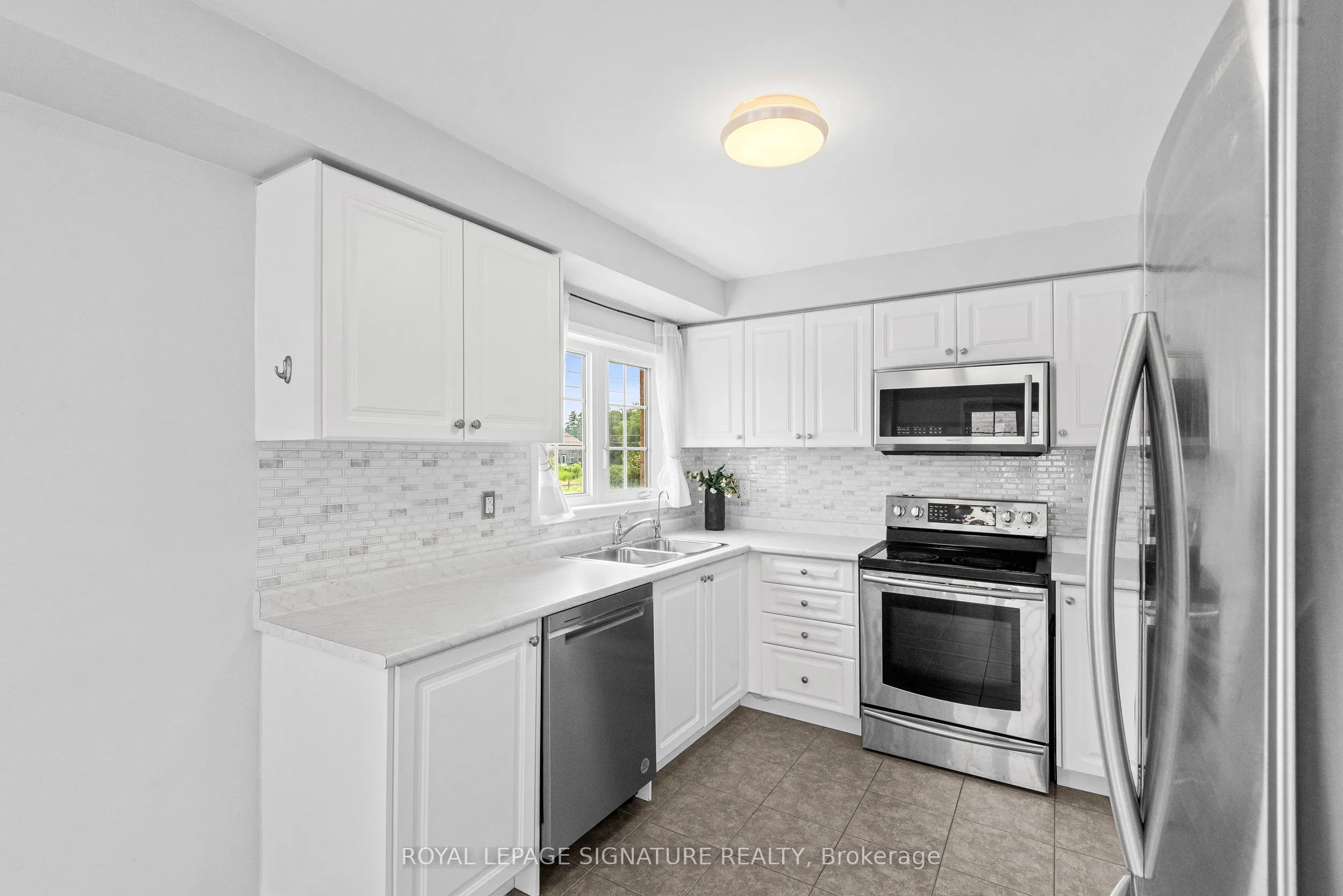 898 Audley Road N