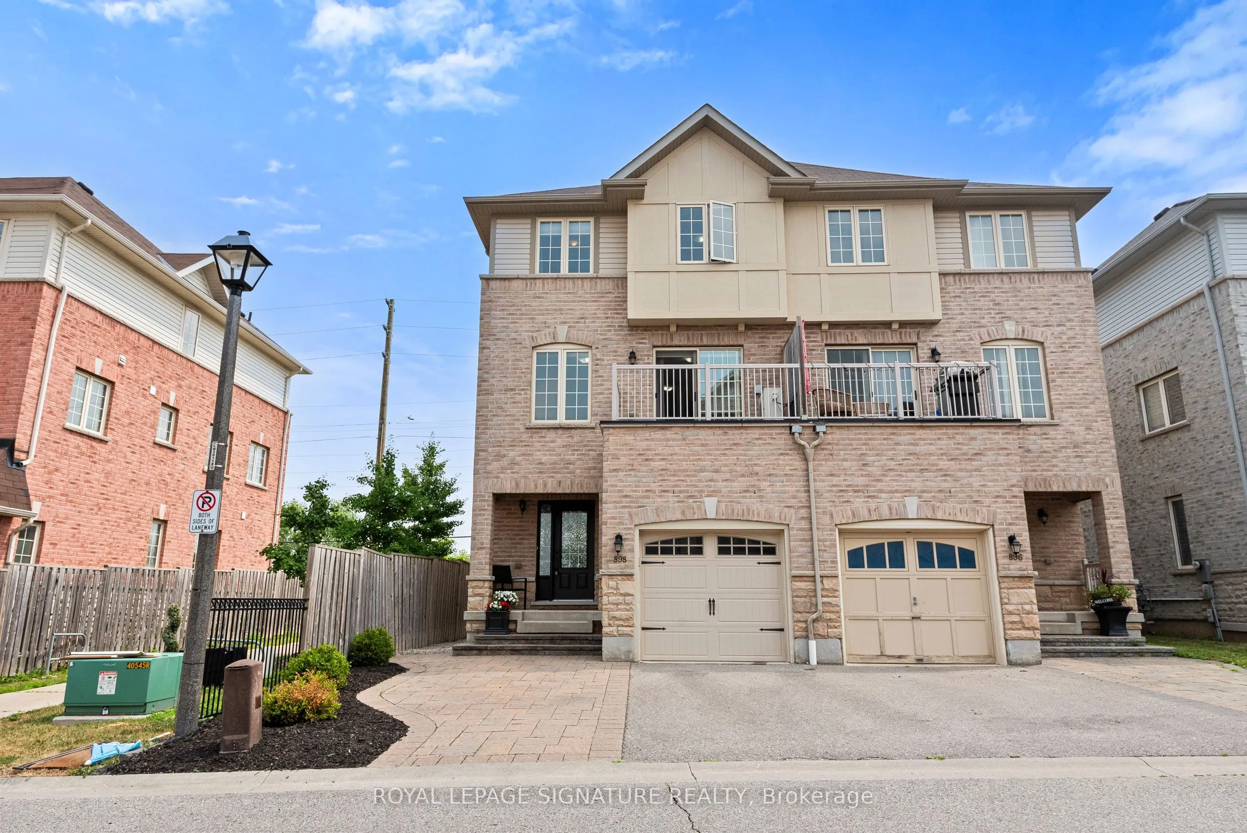 898 Audley Road N
