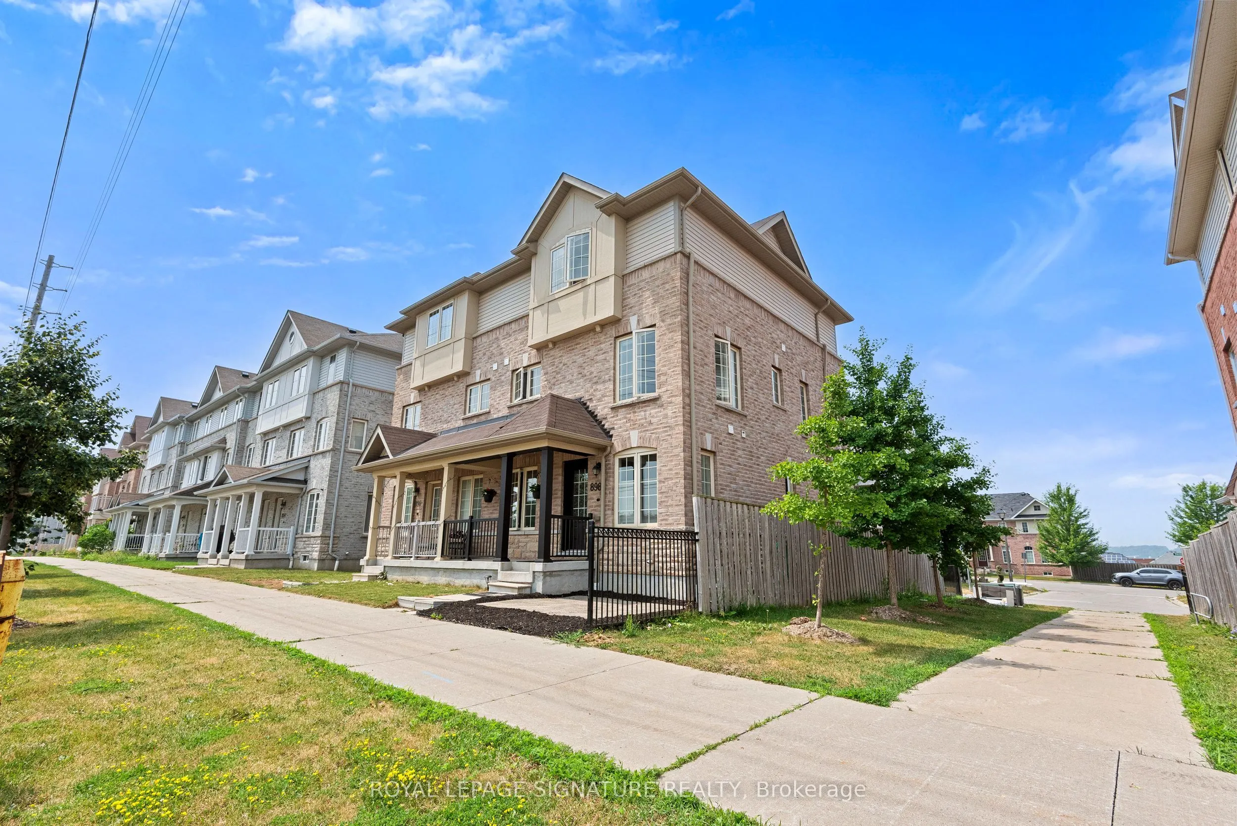 898 Audley Road N