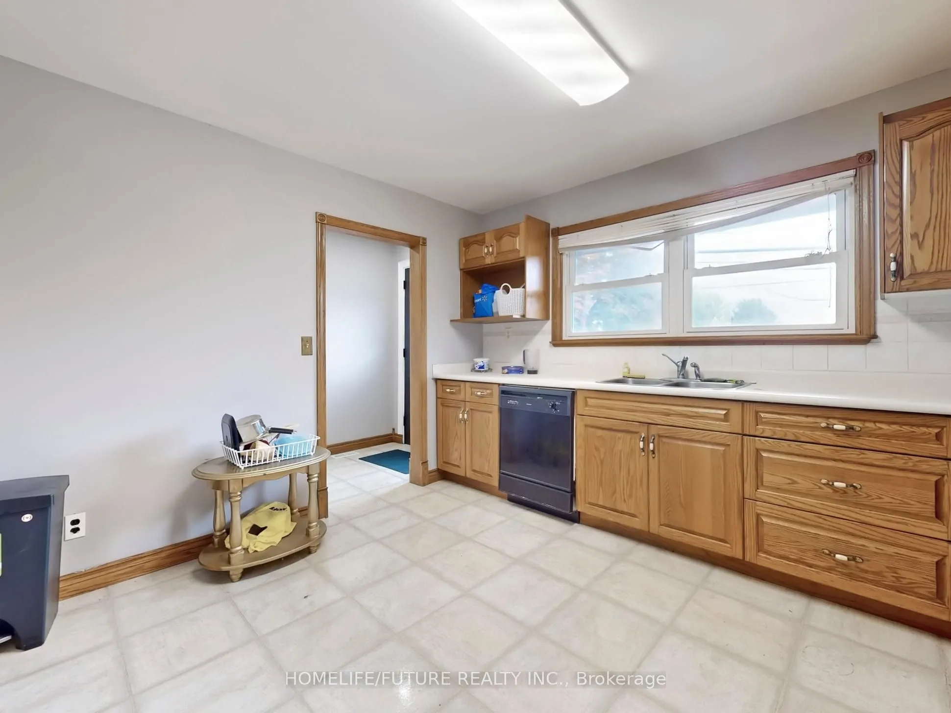 1500 Simcoe Street N