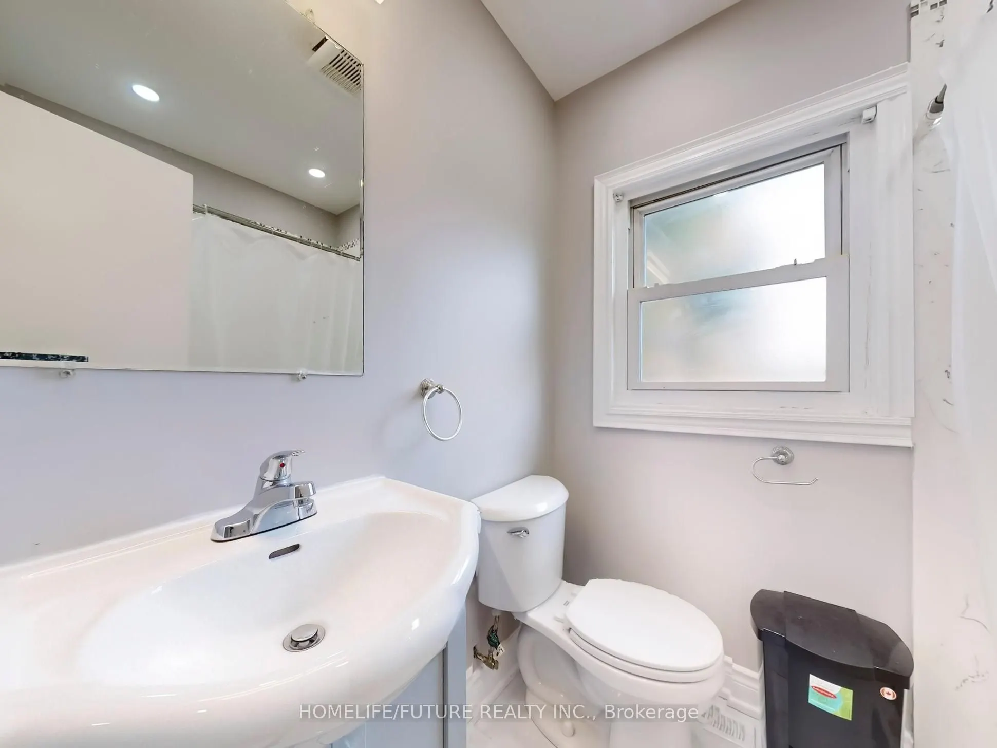1500 Simcoe Street N