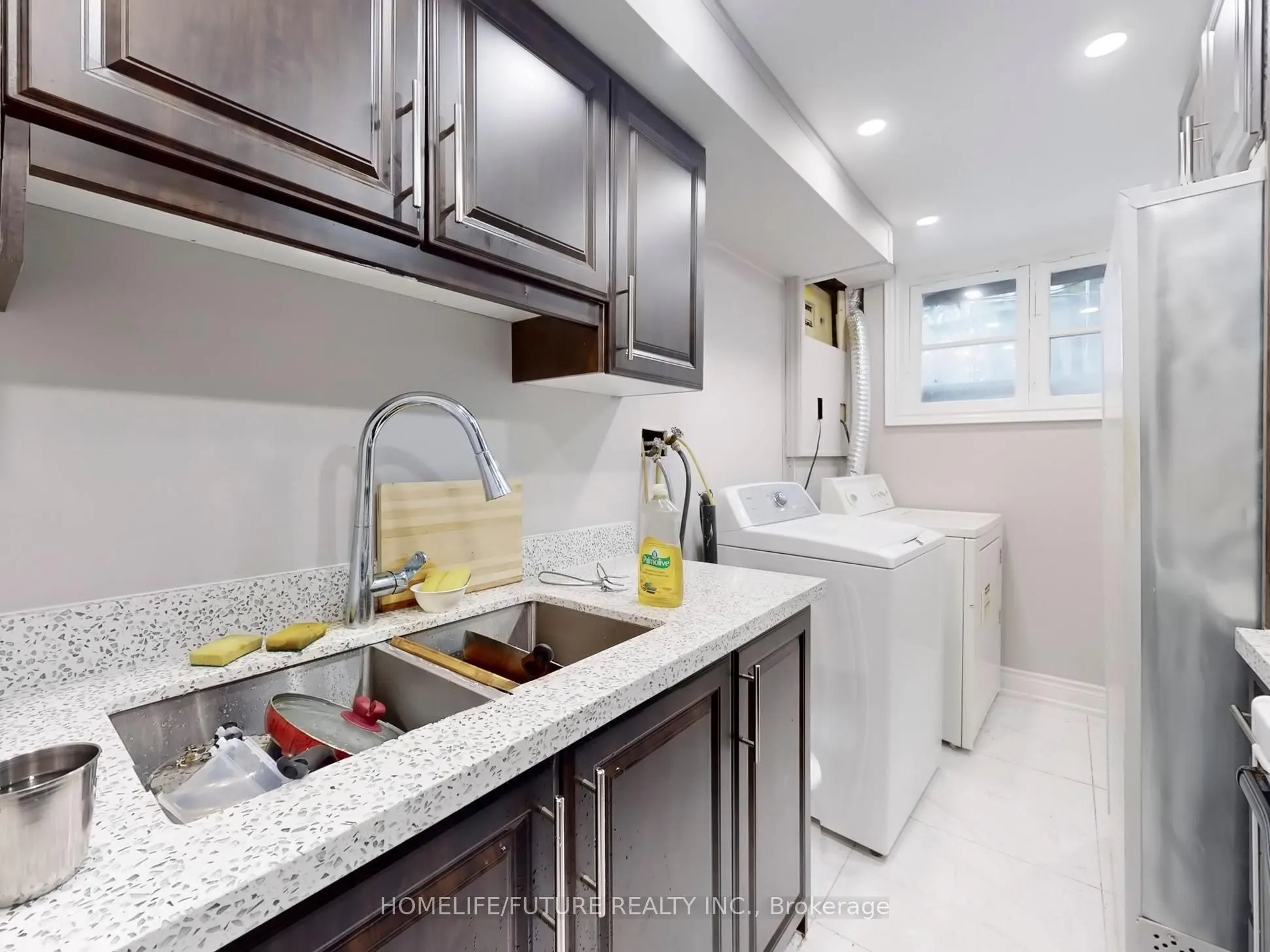 1500 Simcoe Street N