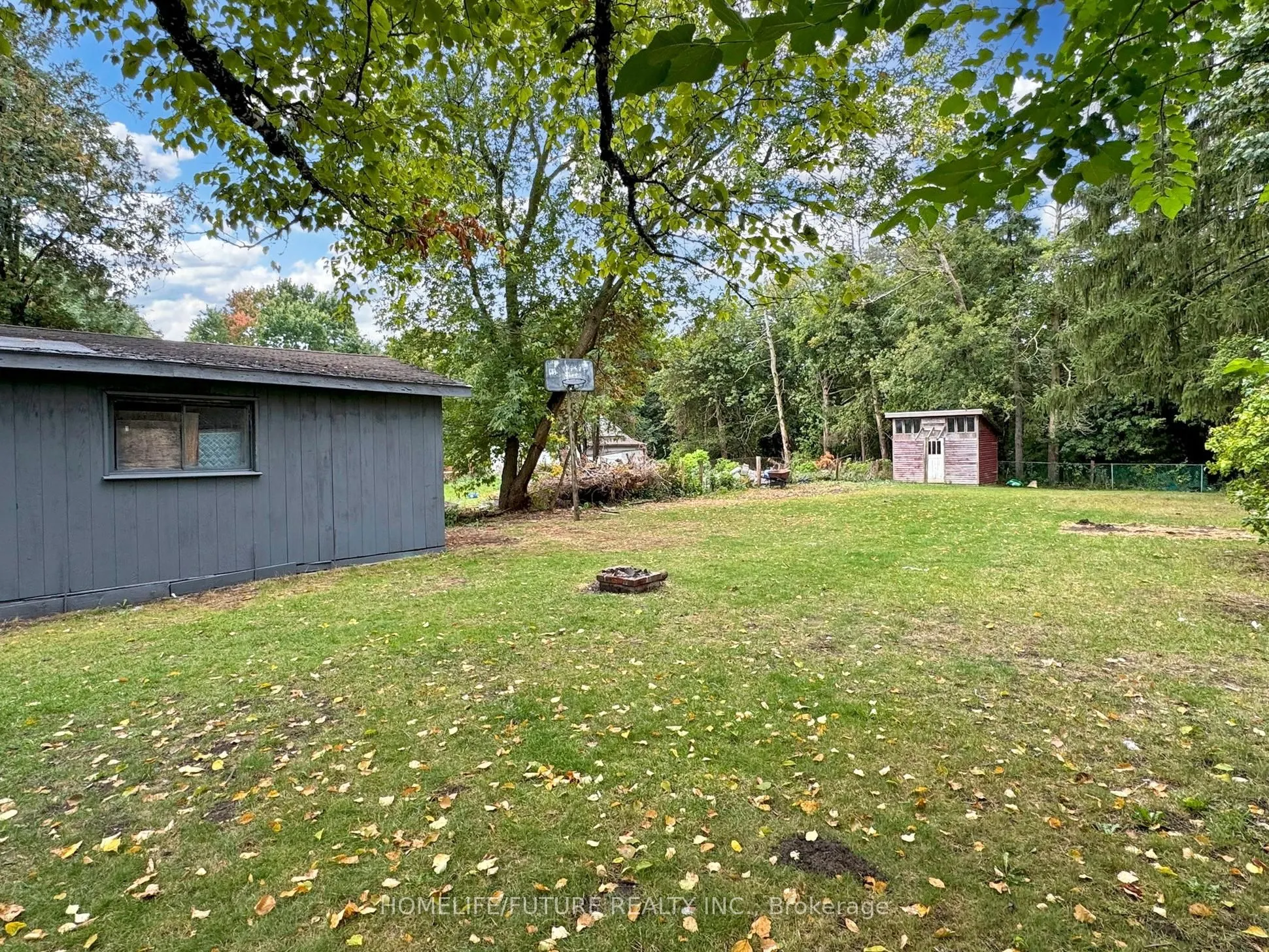 1500 Simcoe Street N