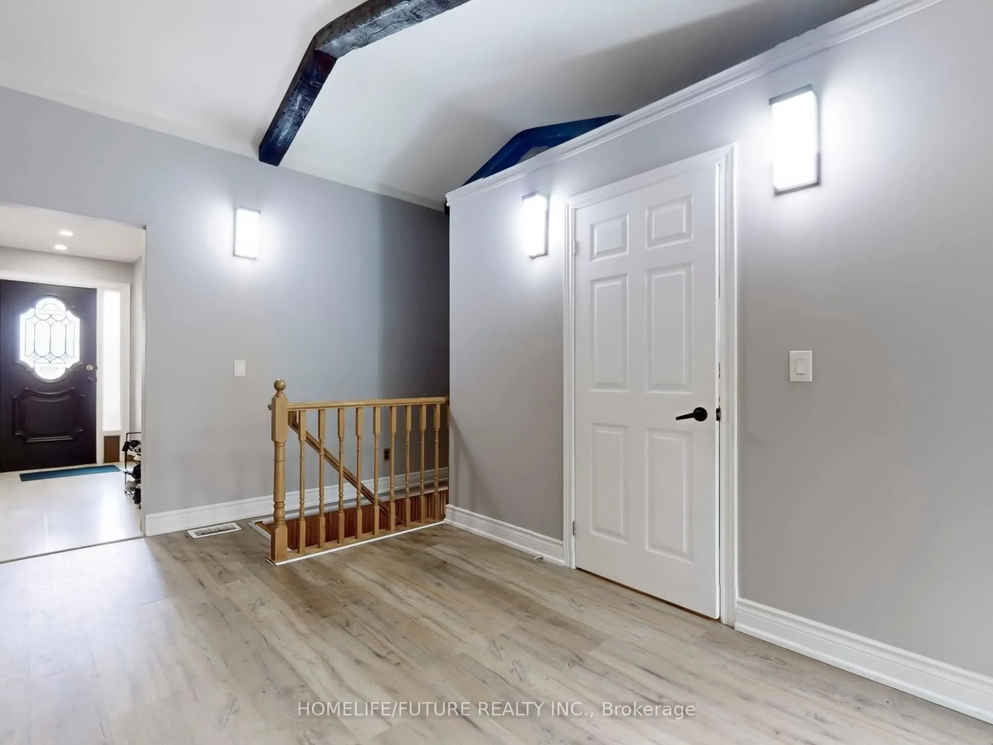 1500 Simcoe Street N