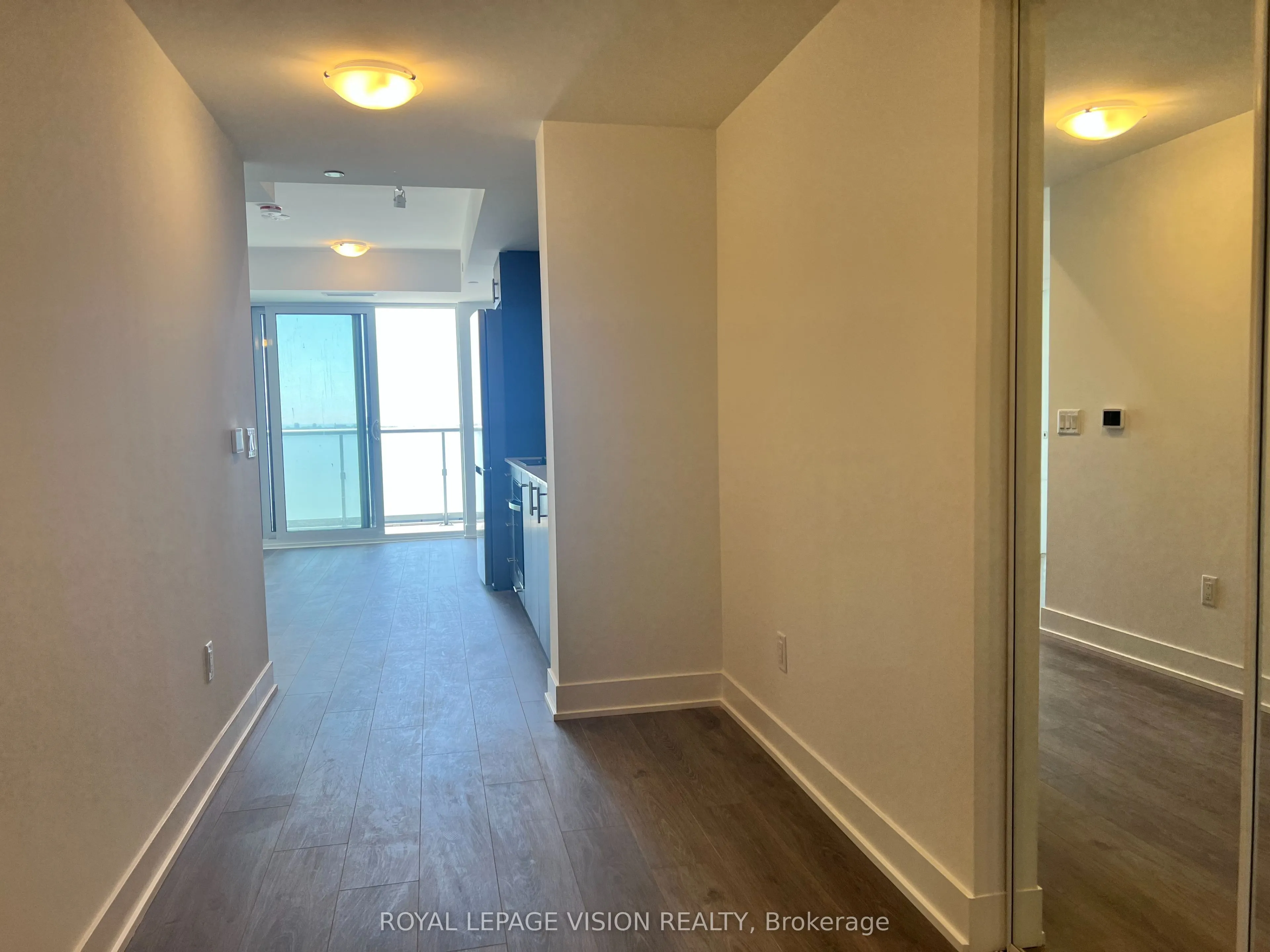 2545 Simcoe Street N, #722
