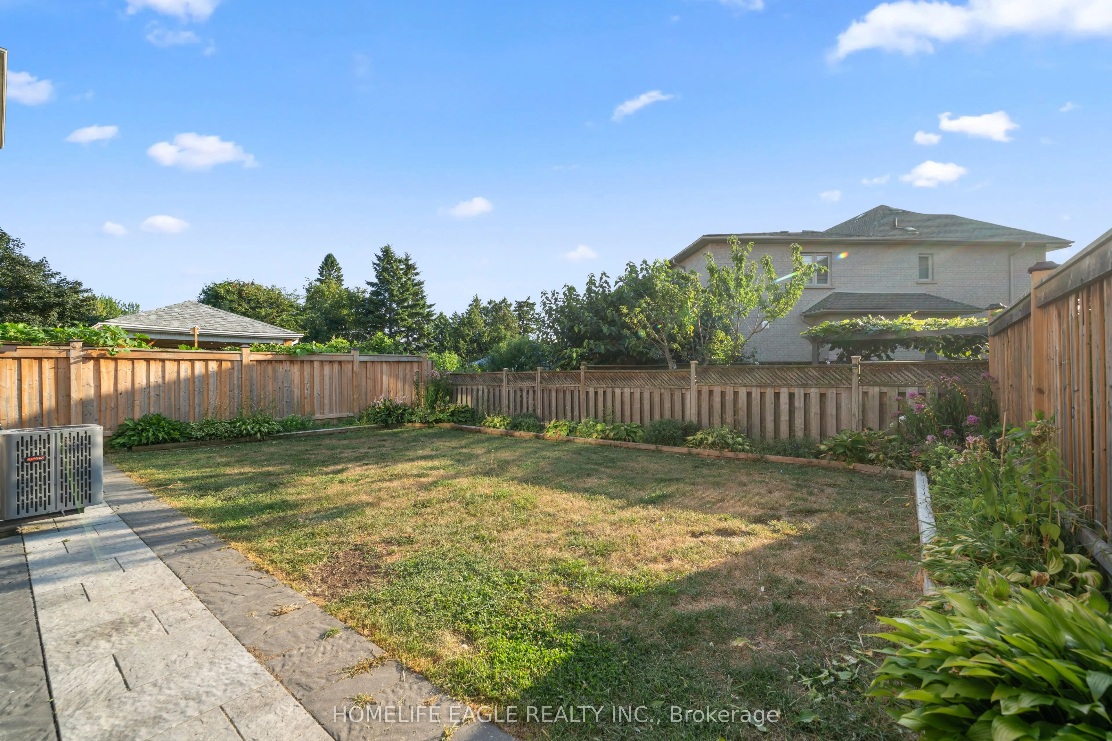 8 Nicolan Road