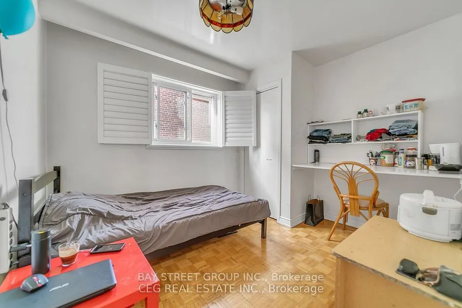 204 FAIRGLEN Avenue W, #A1