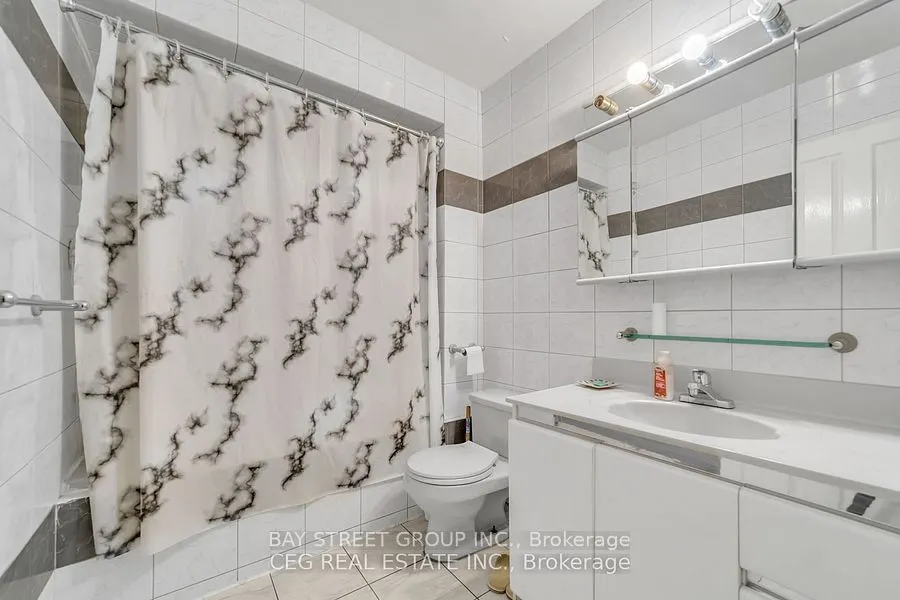 204 FAIRGLEN Avenue W, #A1