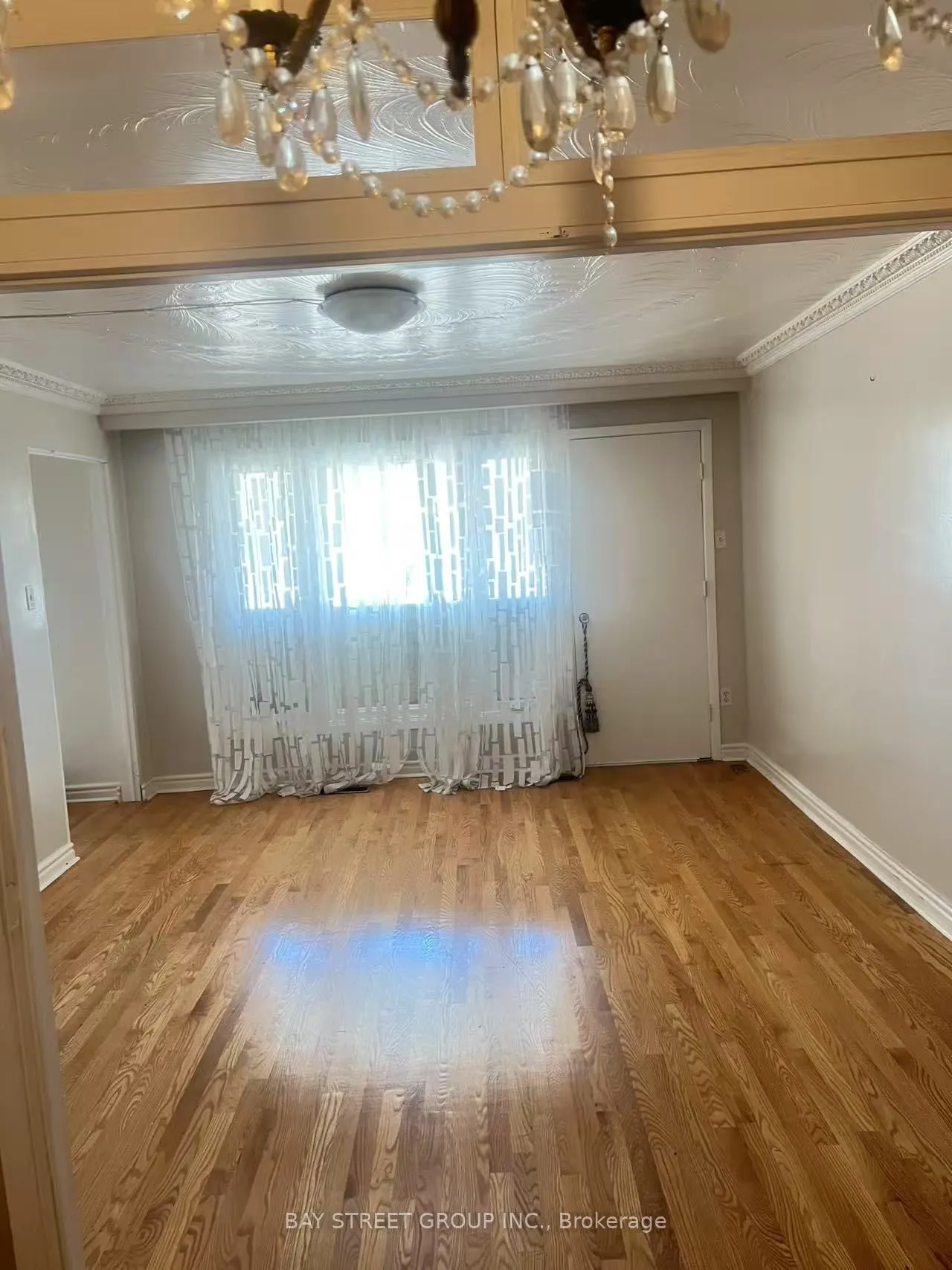 204 FAIRGLEN Avenue W, #A1