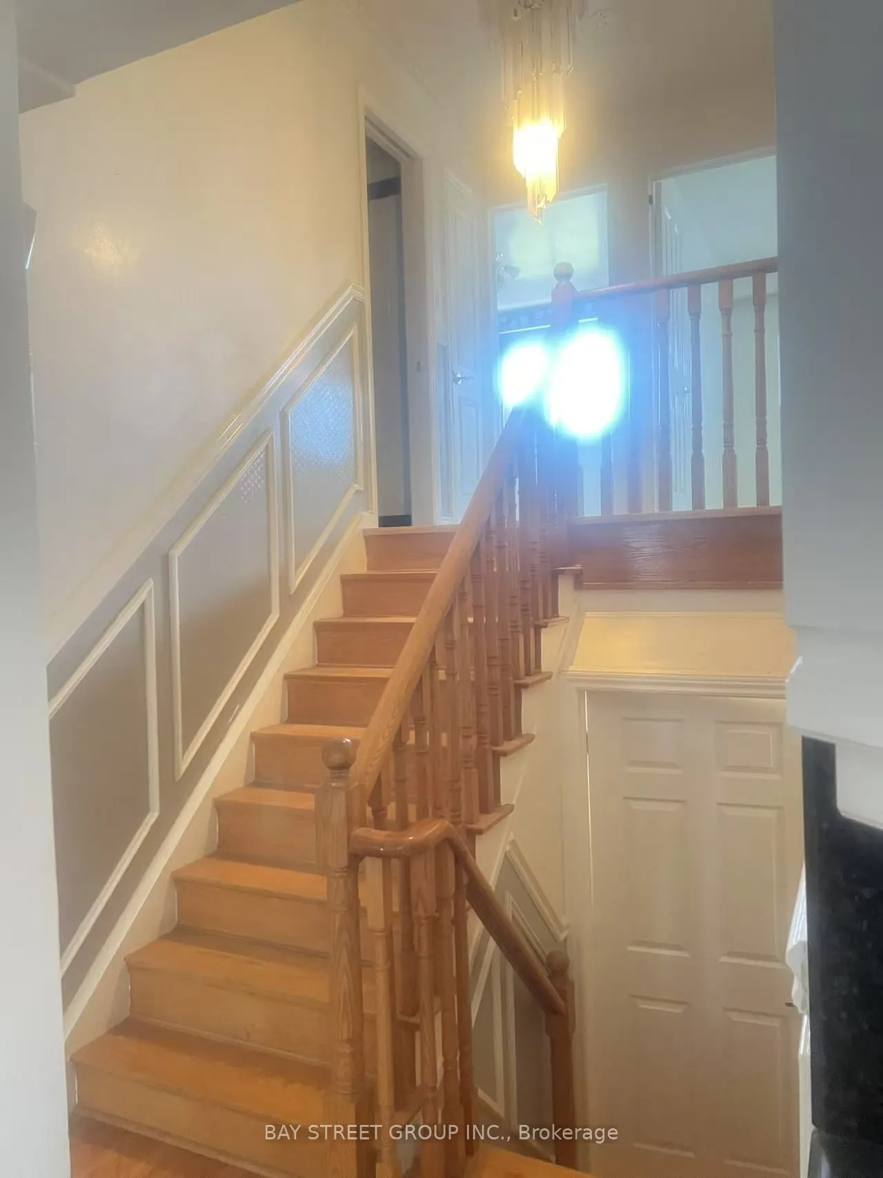 204 FAIRGLEN Avenue W, #A1