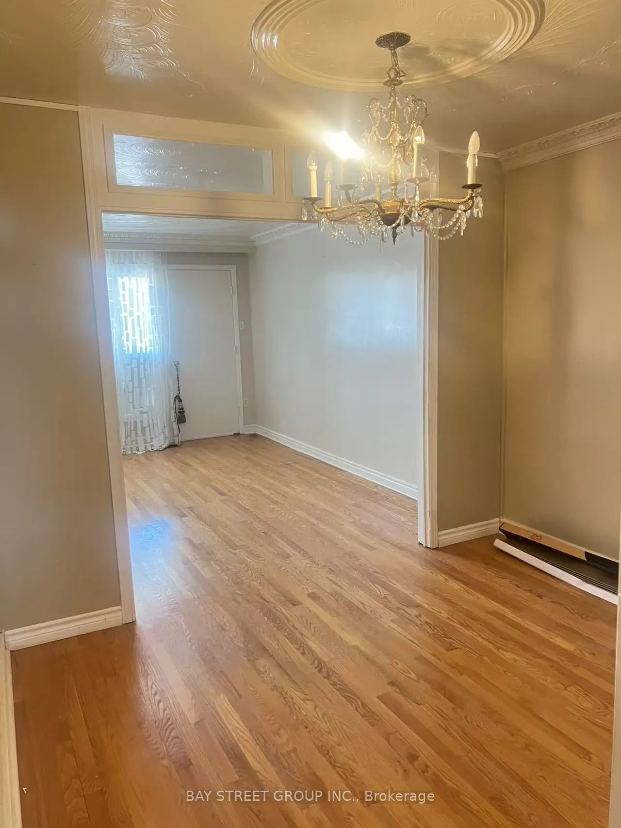 204 FAIRGLEN Avenue W, #A1