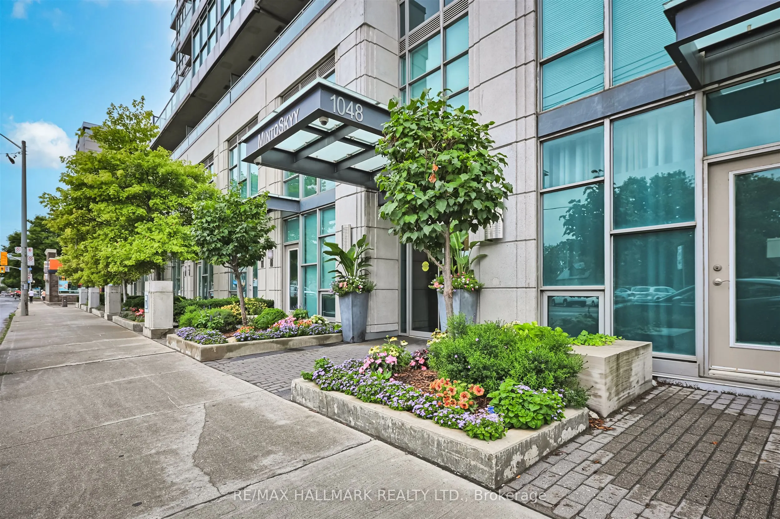 1048 Broadview Avenue, #302
