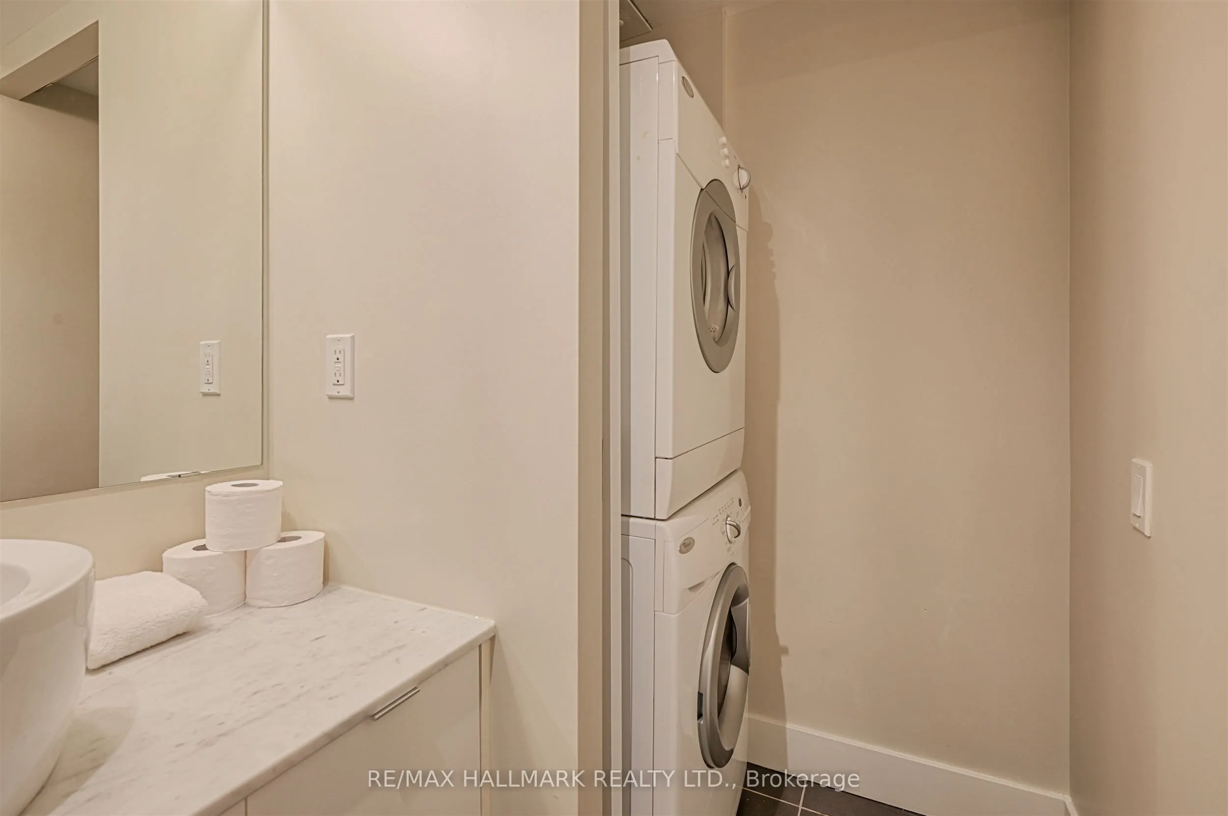 1048 Broadview Avenue, #302