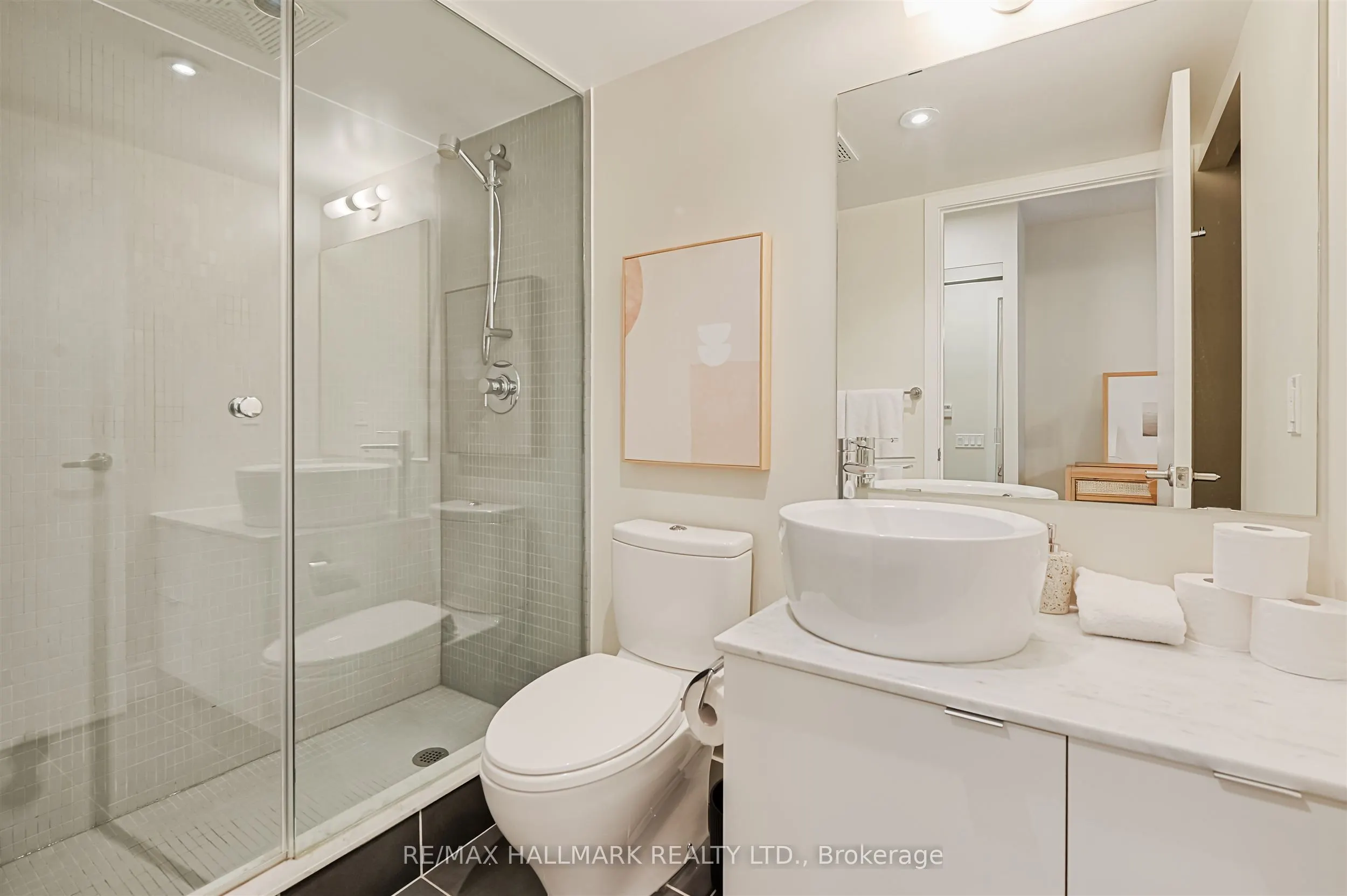 1048 Broadview Avenue, #302