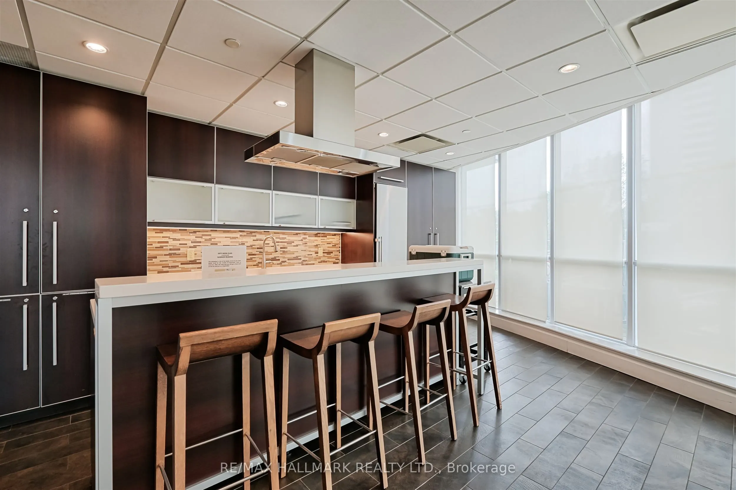 1048 Broadview Avenue, #302