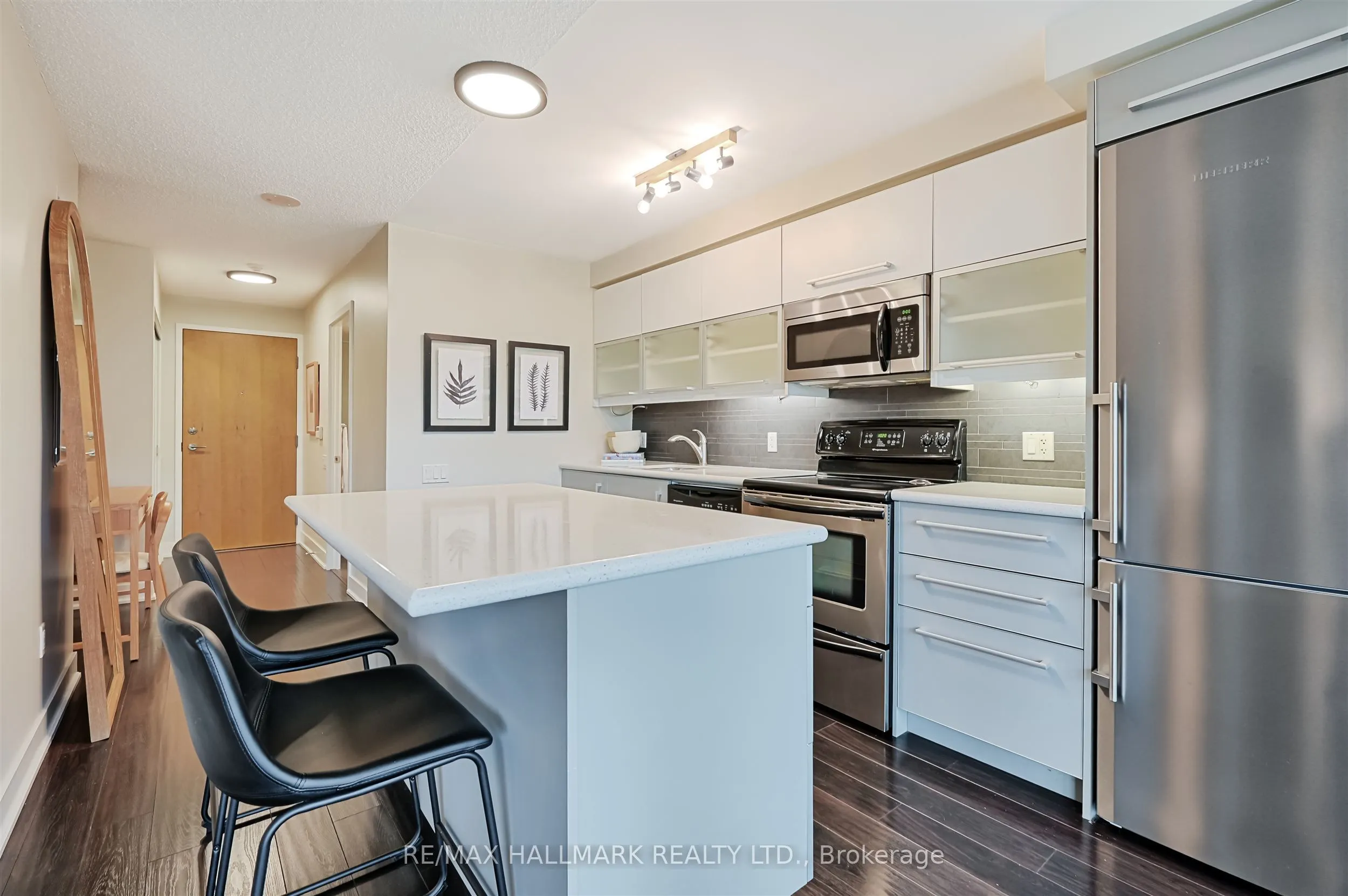 1048 Broadview Avenue, #302