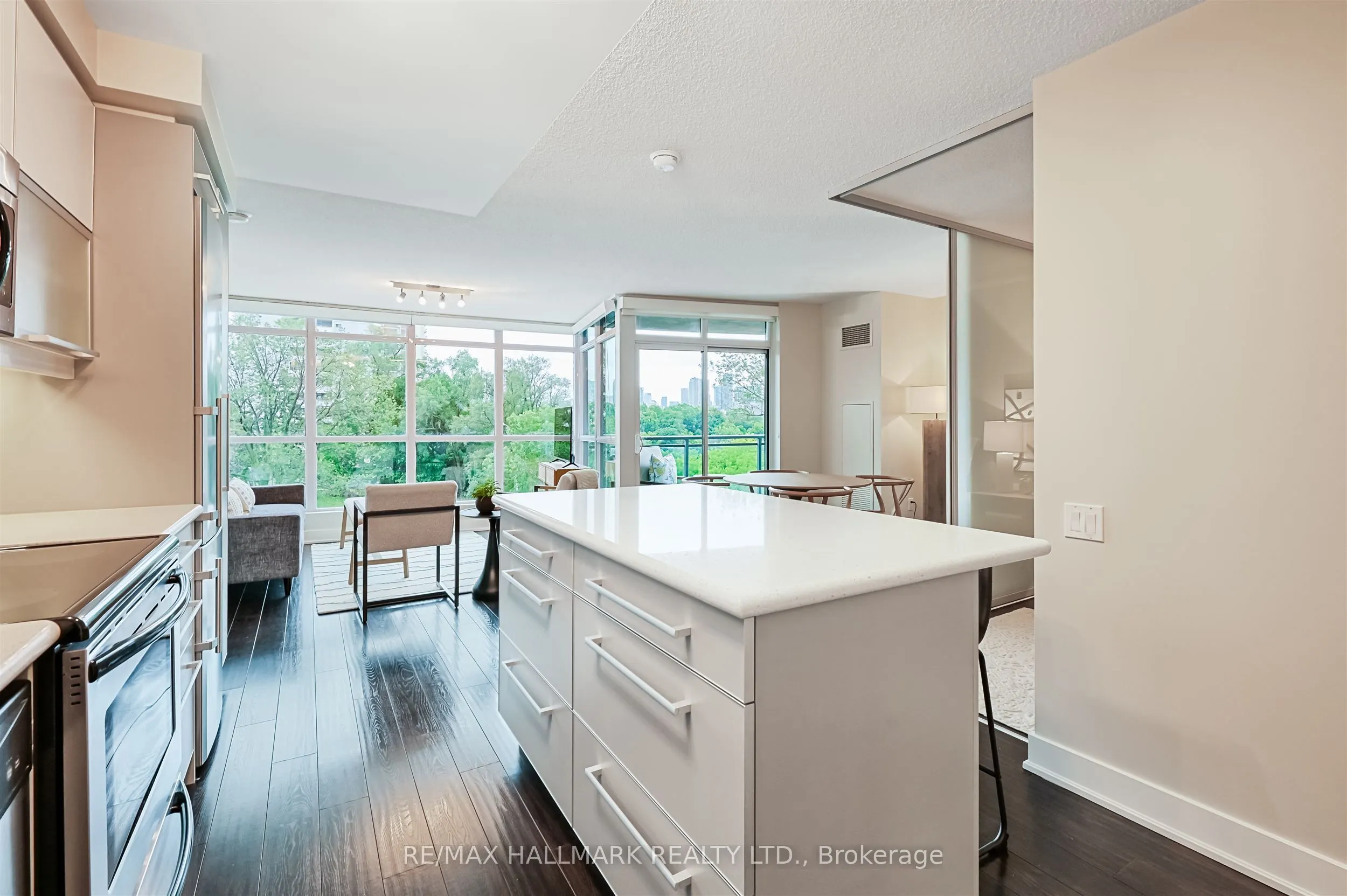 1048 Broadview Avenue, #302