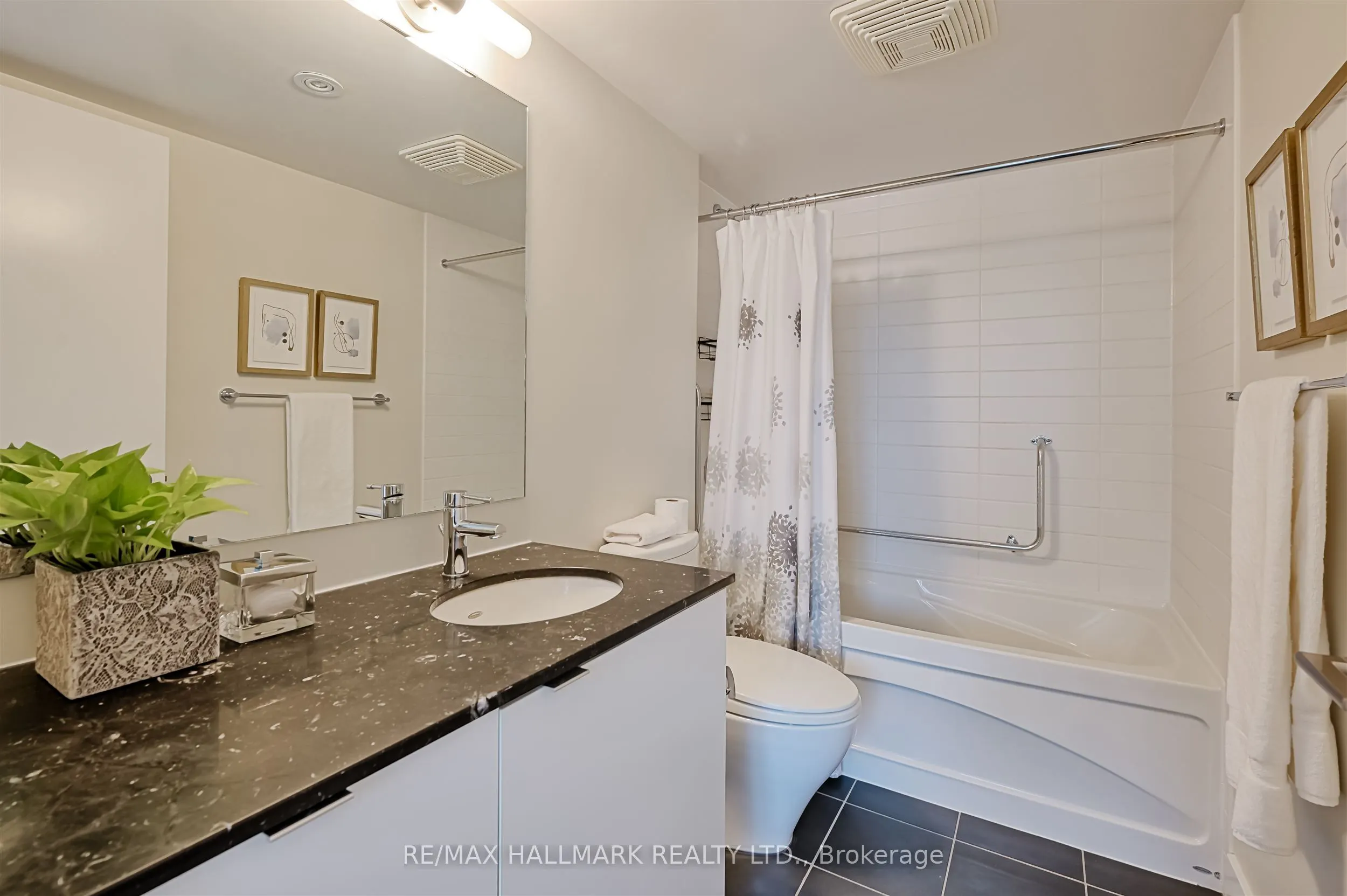 1048 Broadview Avenue, #302