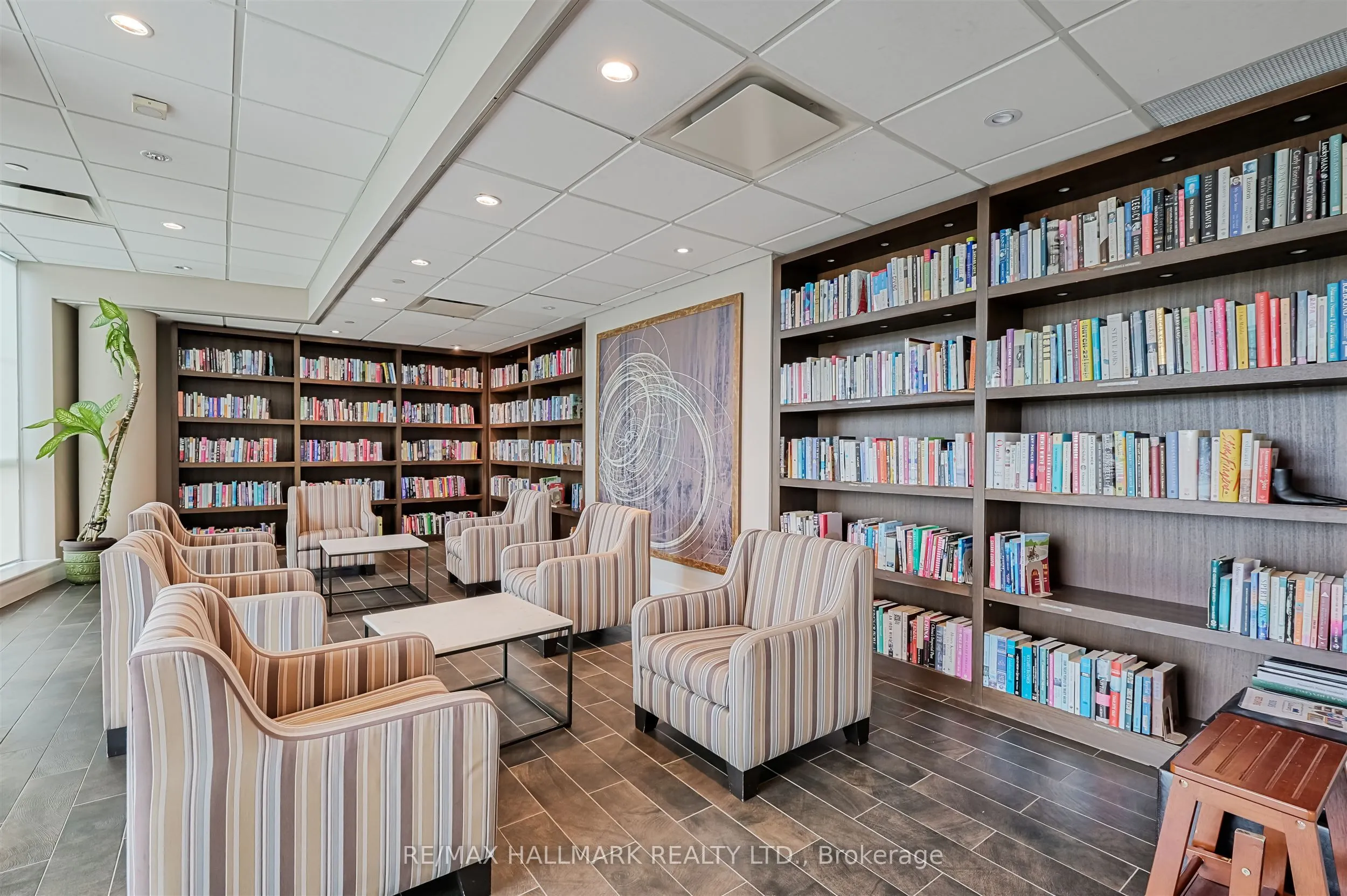1048 Broadview Avenue, #302
