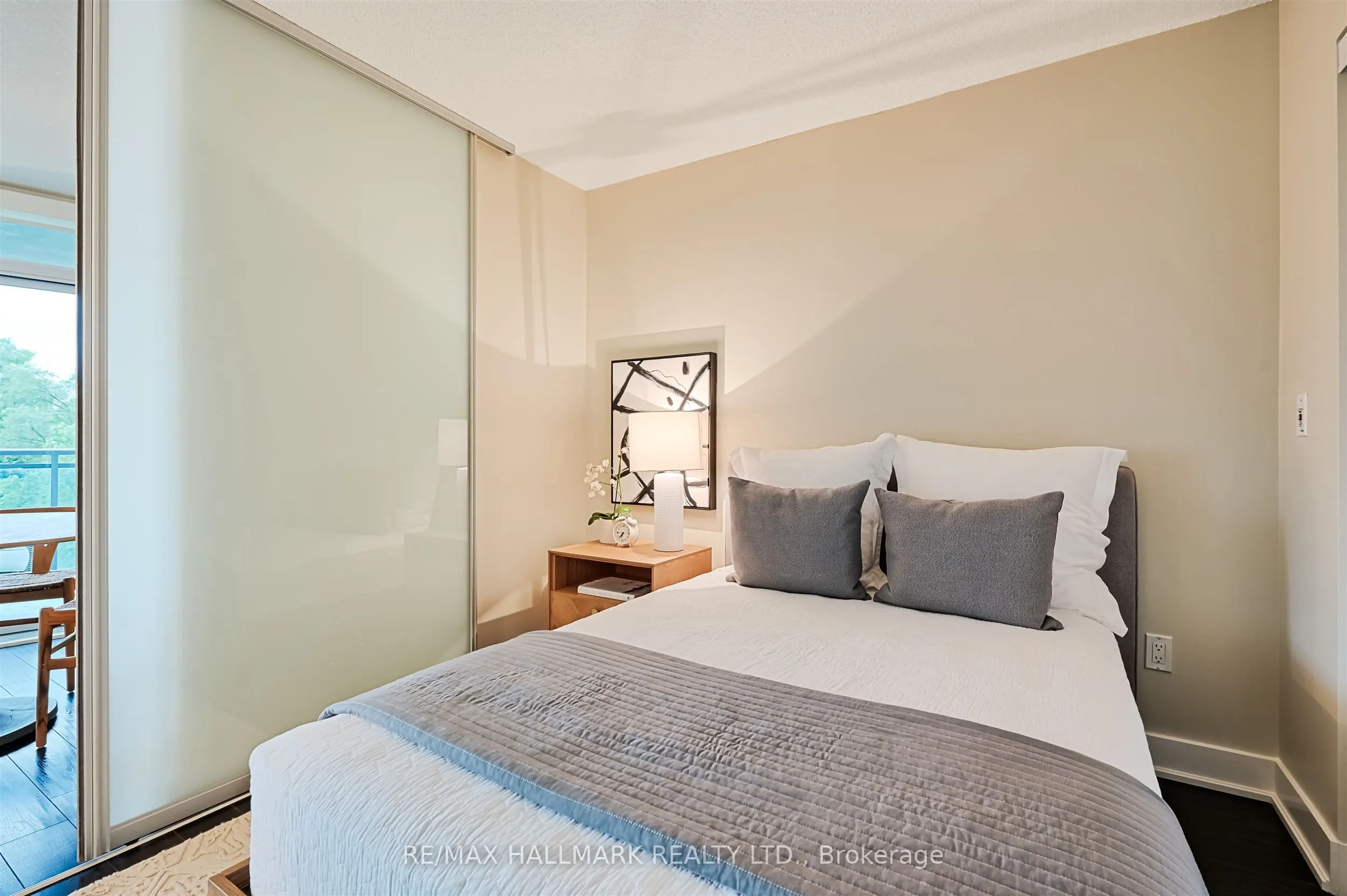 1048 Broadview Avenue, #302