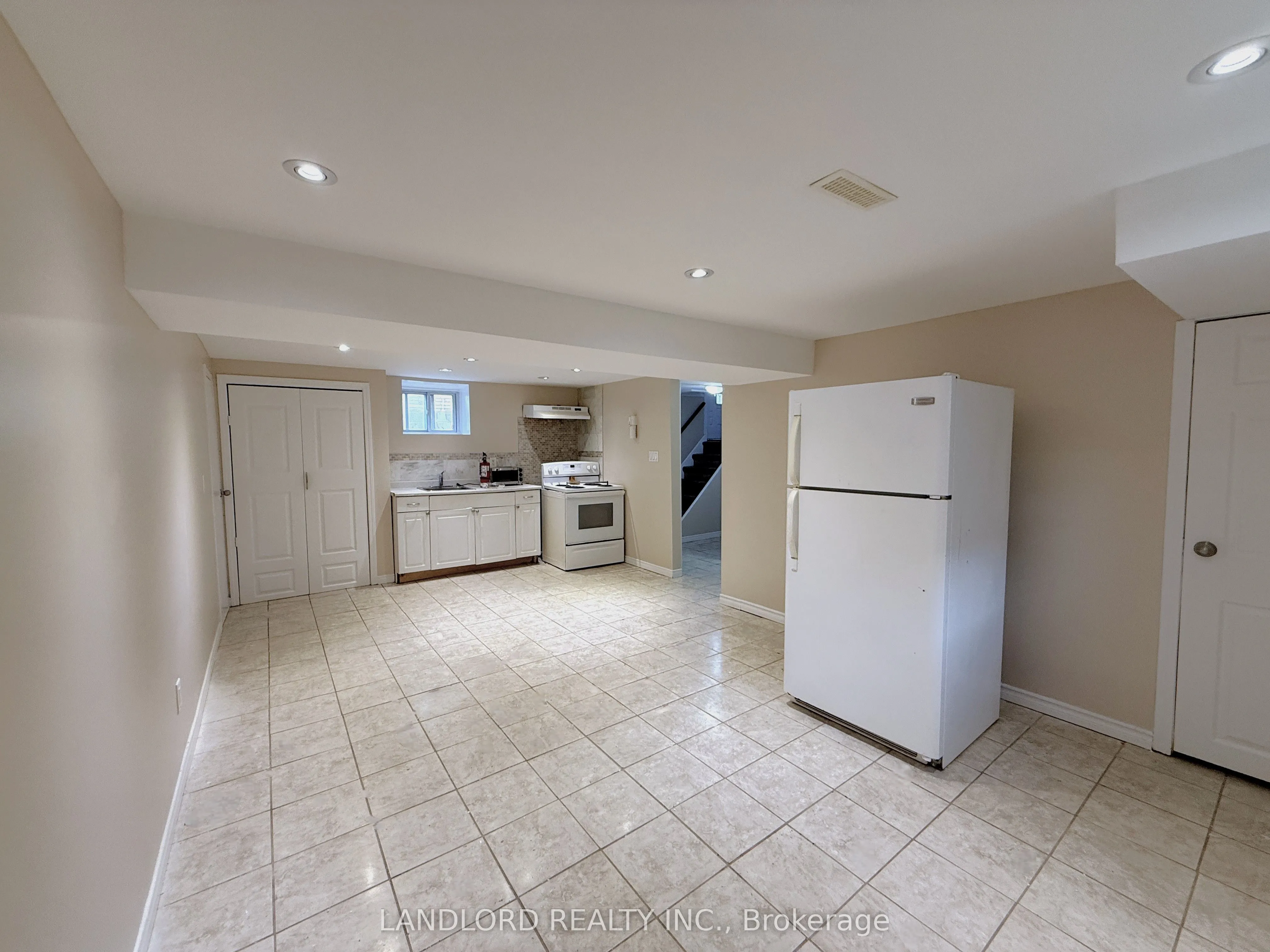 220 Ellington Drive, #Bsmt