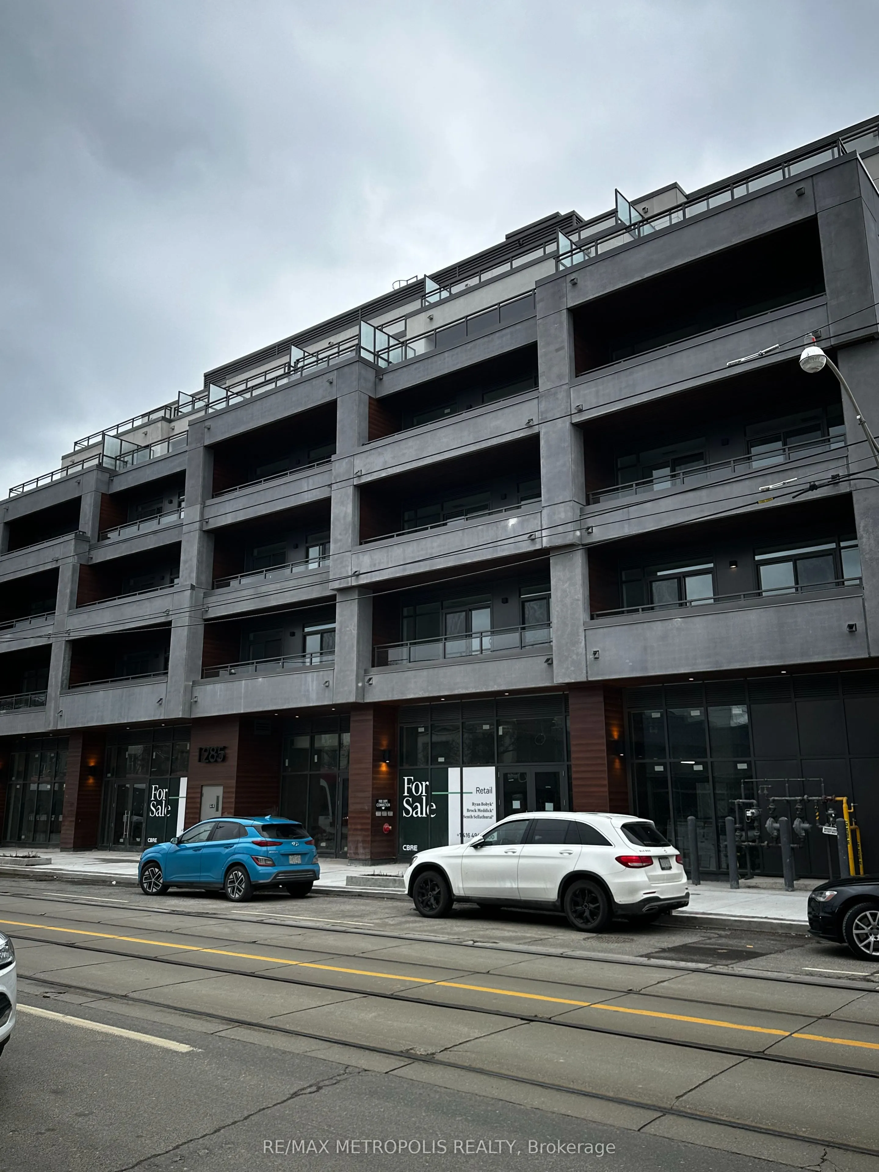1285 Queen Street E, #406
