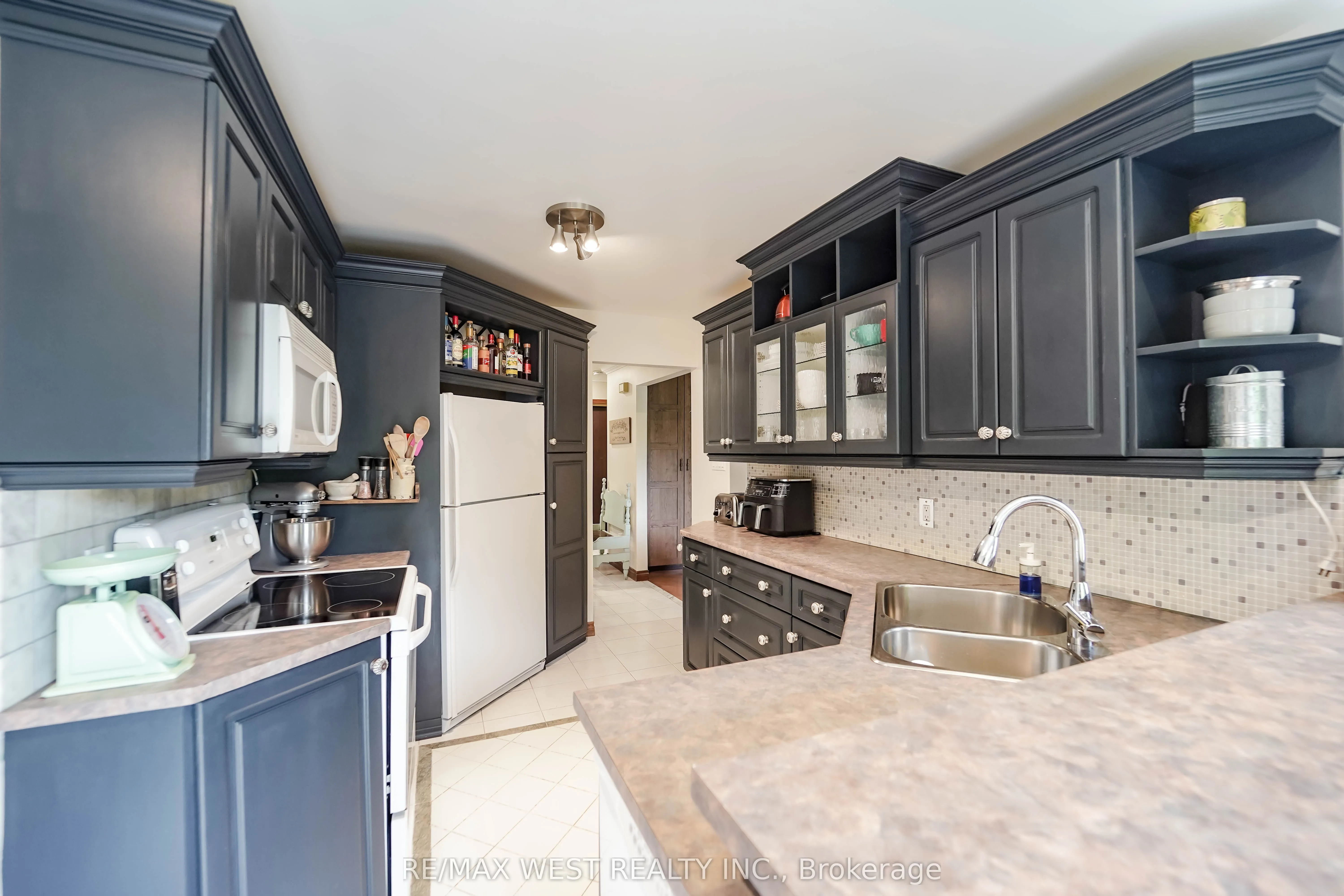 354 Blackthorn Street