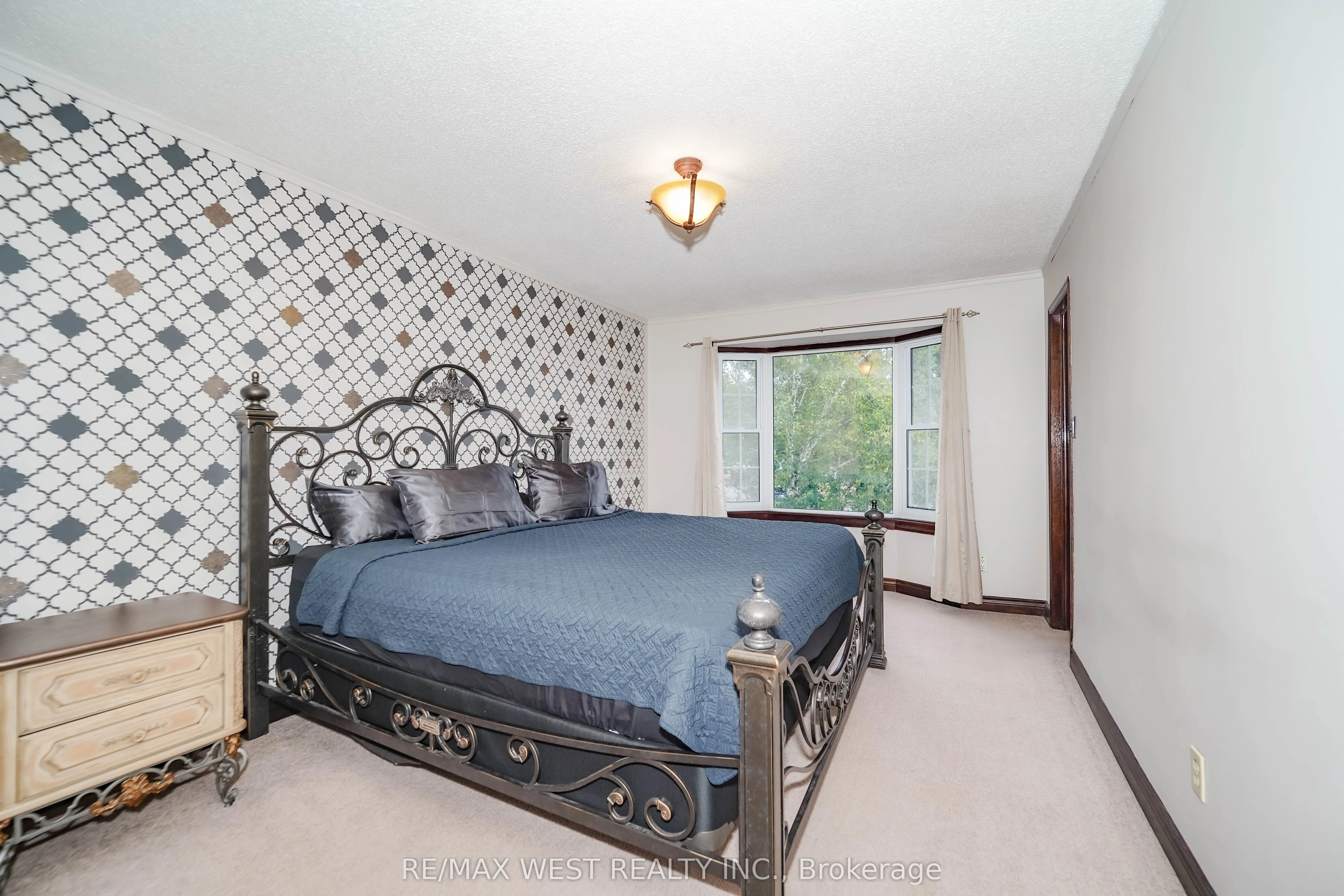 354 Blackthorn Street