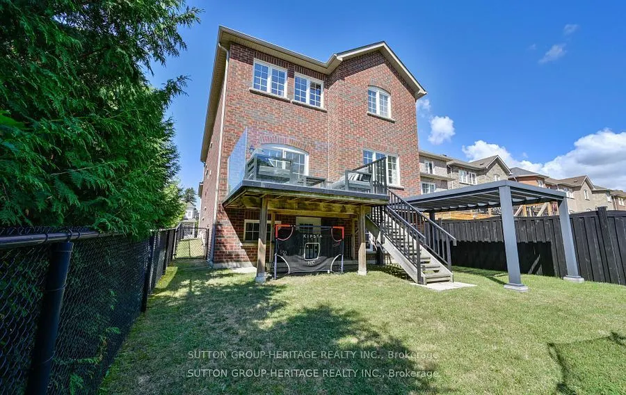 30 Bradford Court